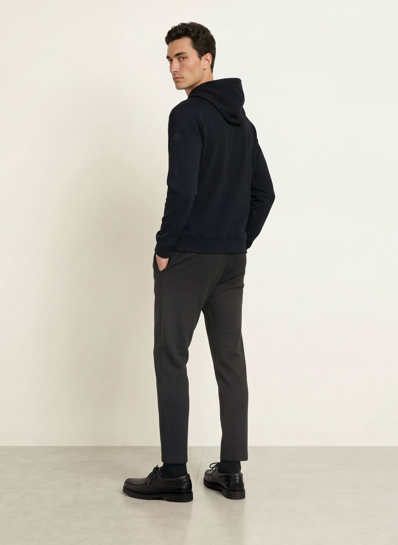 DUNO YASU BARDI Hoodie: BLACK