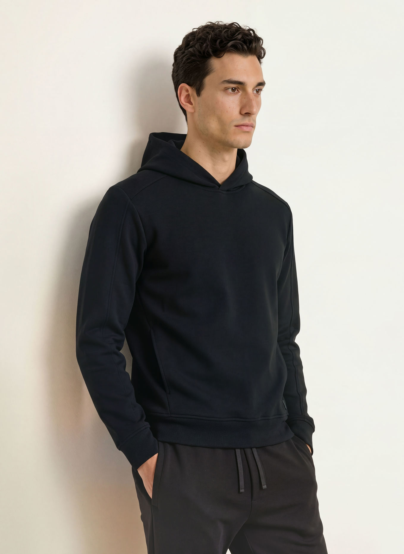 DUNO YASU BARDI Hoodie: BLACK