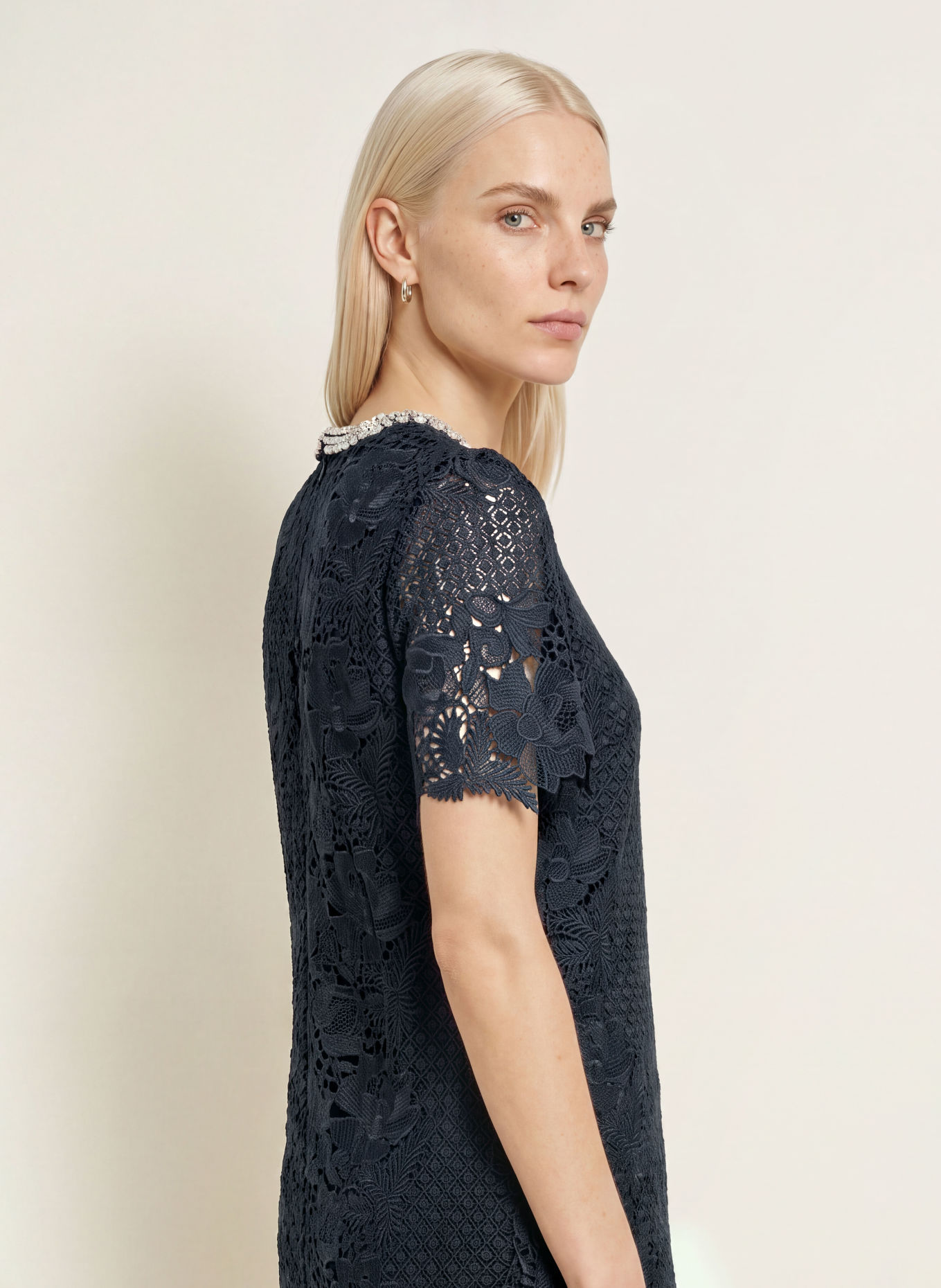 Phase Eight Kanten jurk ELOISE met siersteentjes: DONKERBLAUW / WITGOUD