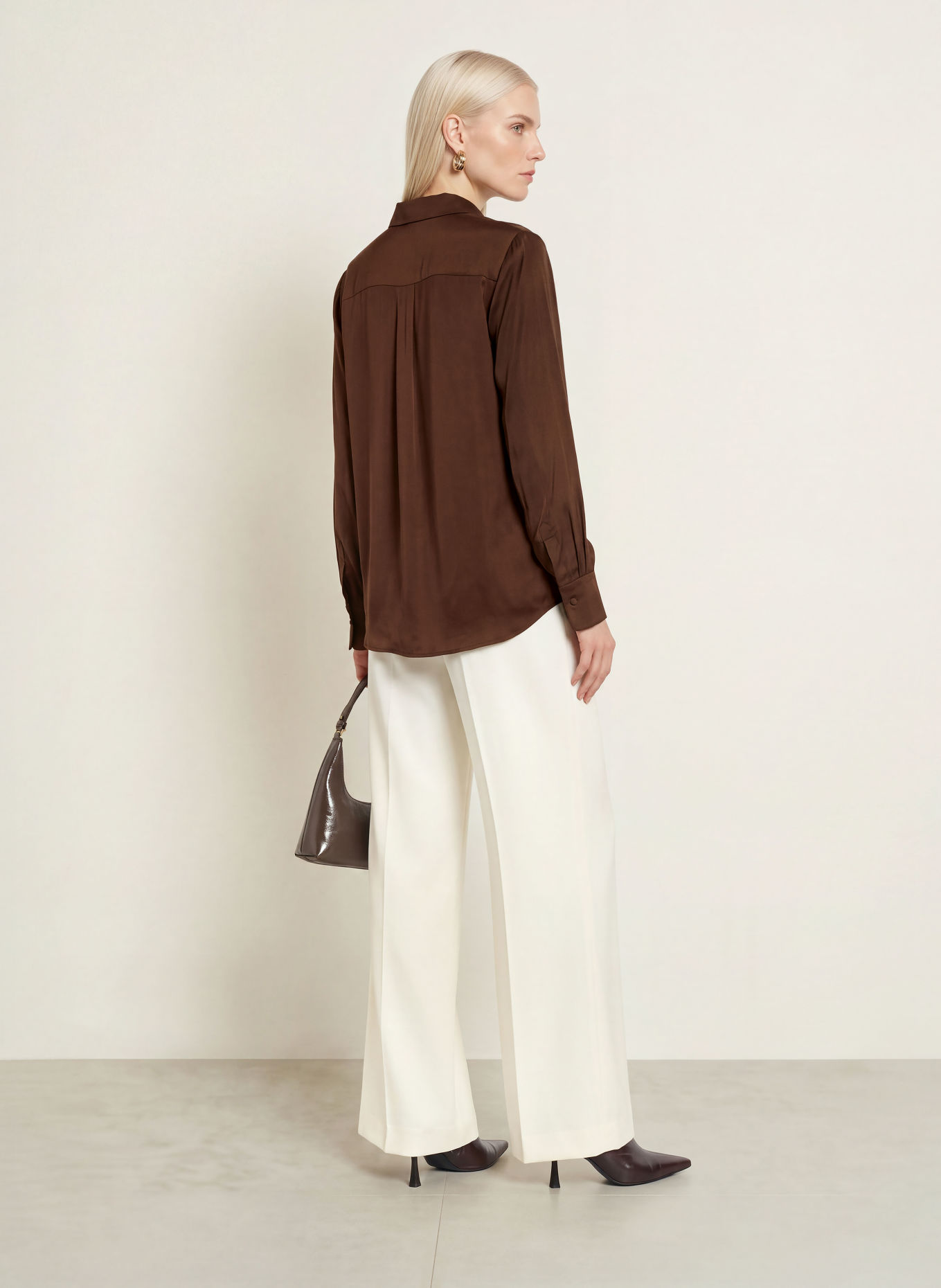 Phase Eight Satijn-overhemdblouse NOVIE: MARRON FONCÉ