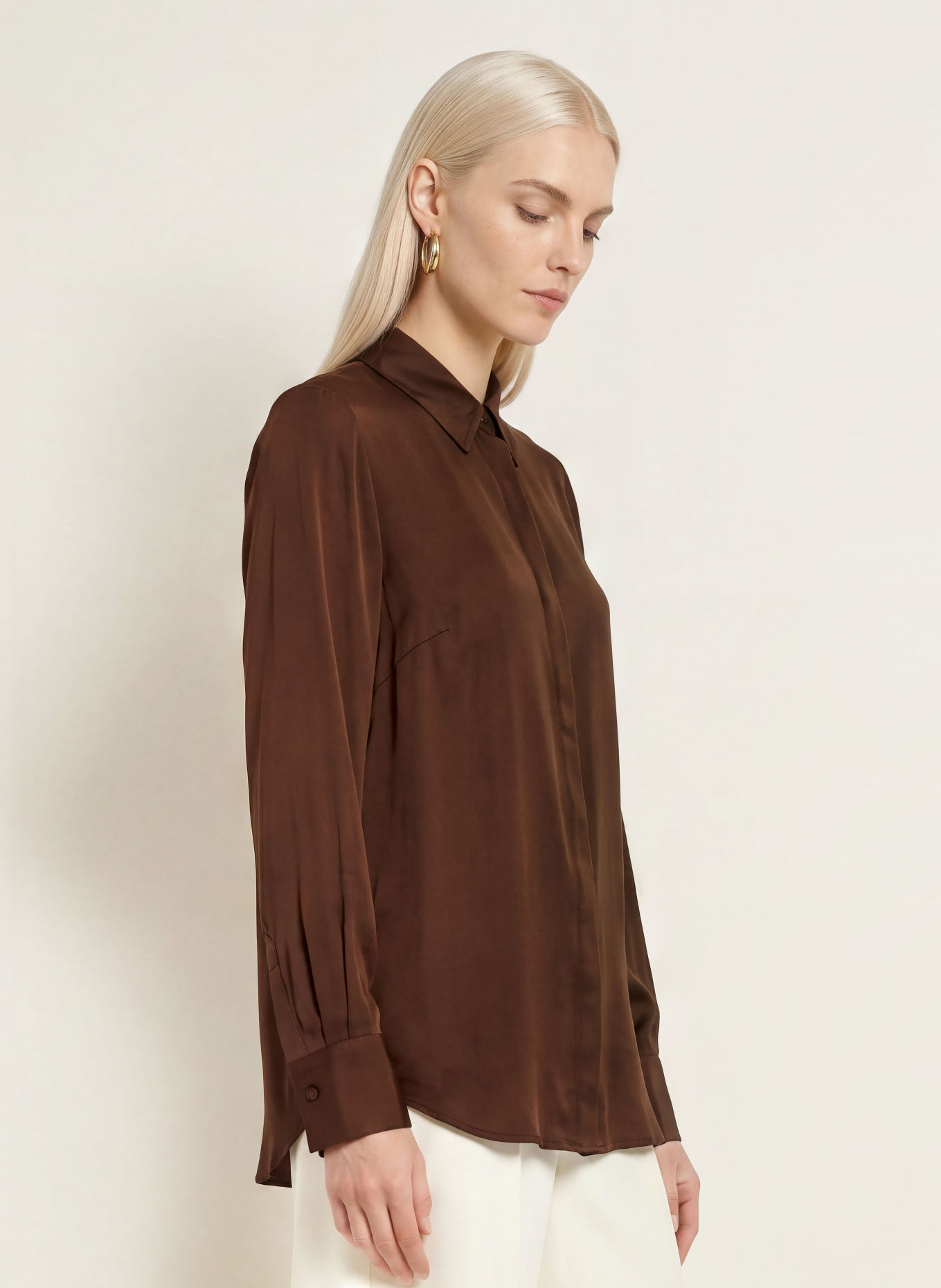 Phase Eight Satijn-overhemdblouse NOVIE: MARRON FONCÉ