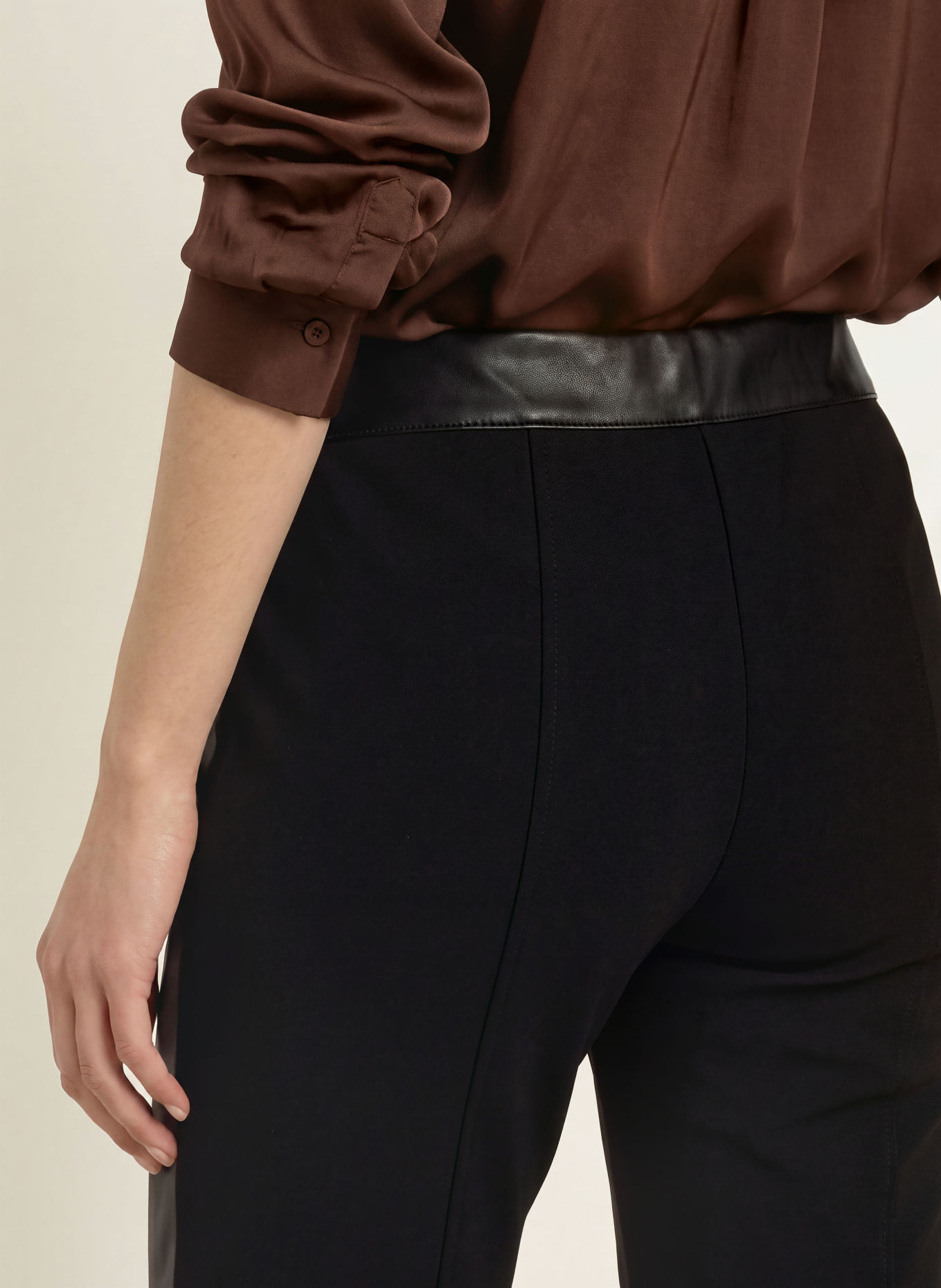Phase Eight 7/8-Hose ALORA im Materialmix: SCHWARZ