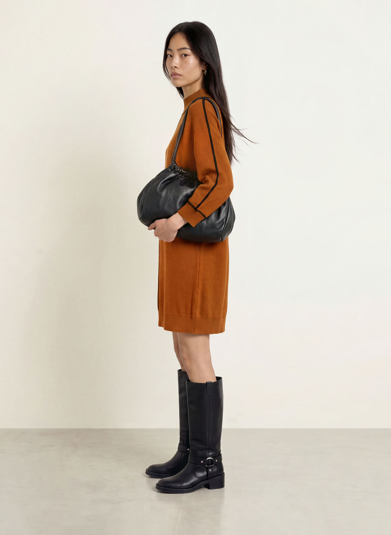 Phase Eight Gebreide jurk HALLIE: BRUIN / ZWART