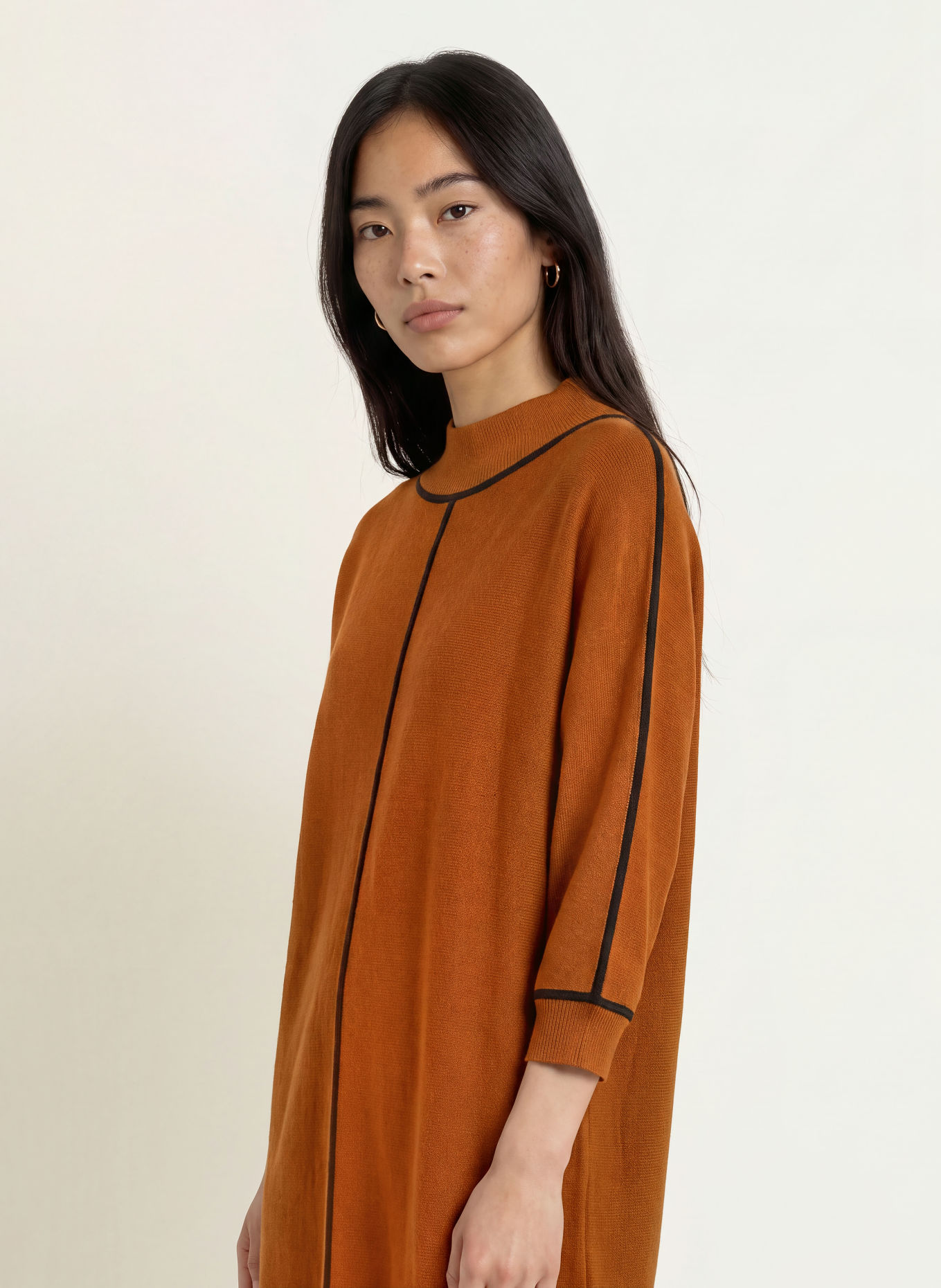 Phase Eight Gebreide jurk HALLIE: BRUIN / ZWART