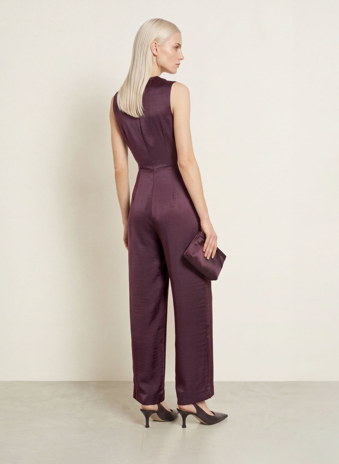 Phase Eight Combinaison en satin AVRIL: ROUGE FONCÉ / OR