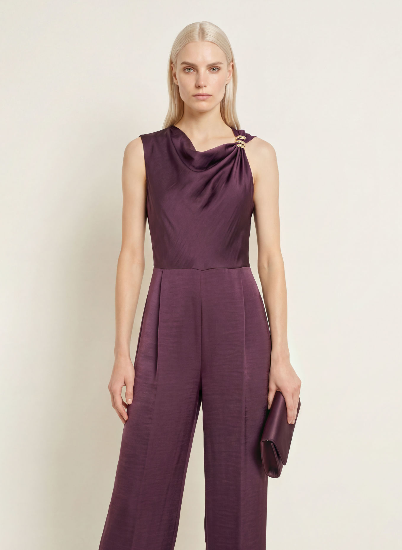 Phase Eight Combinaison en satin AVRIL: ROUGE FONCÉ / OR