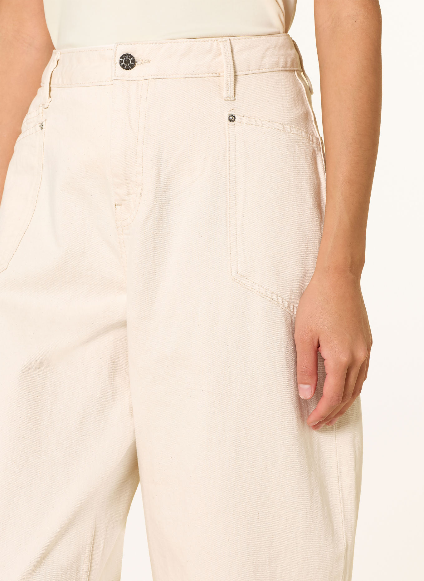 s.Oliver Barrel Jeans: 81Z8 BROWN