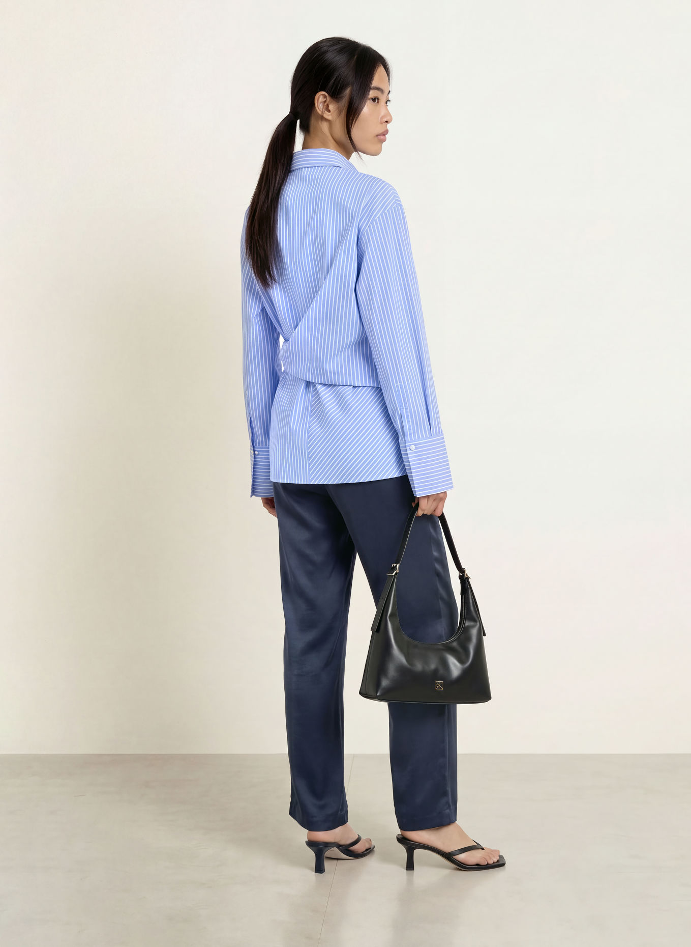 NEO NOIR Hemdbluse HELISA: HELLBLAU / WEISS