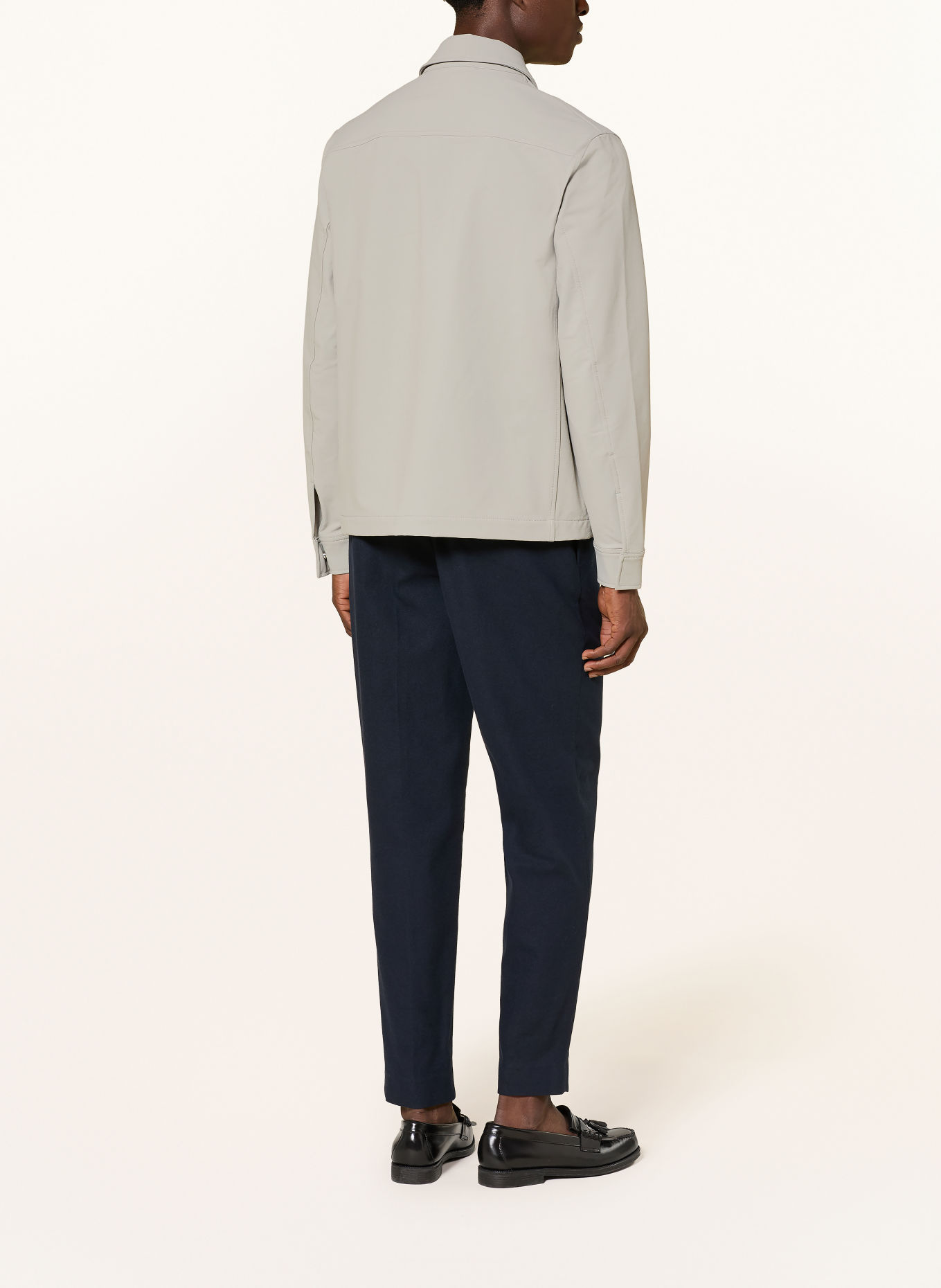 REISS Overshirt DIVIDE: SVĚTLE ŠEDÁ