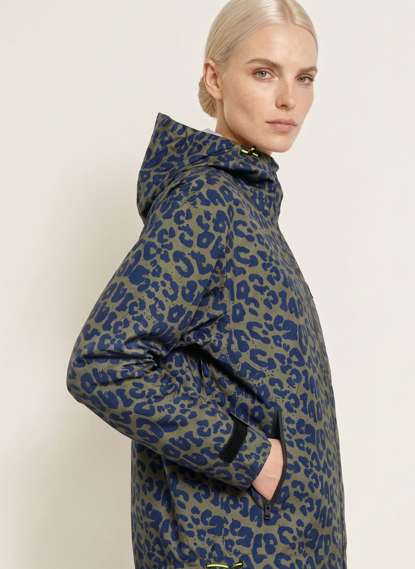 VIVI MARI Regenjacke: OLIV / DUNKELBLAU