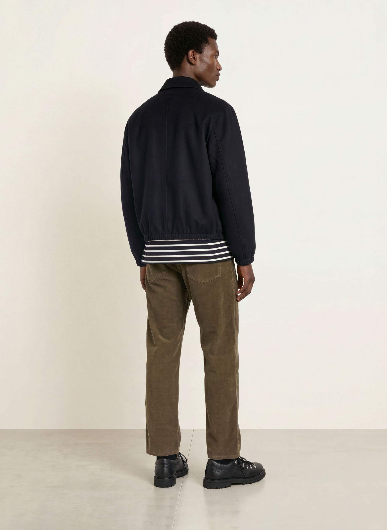 ARKET Cordbroek OCEAN Loose Fit: BRUIN