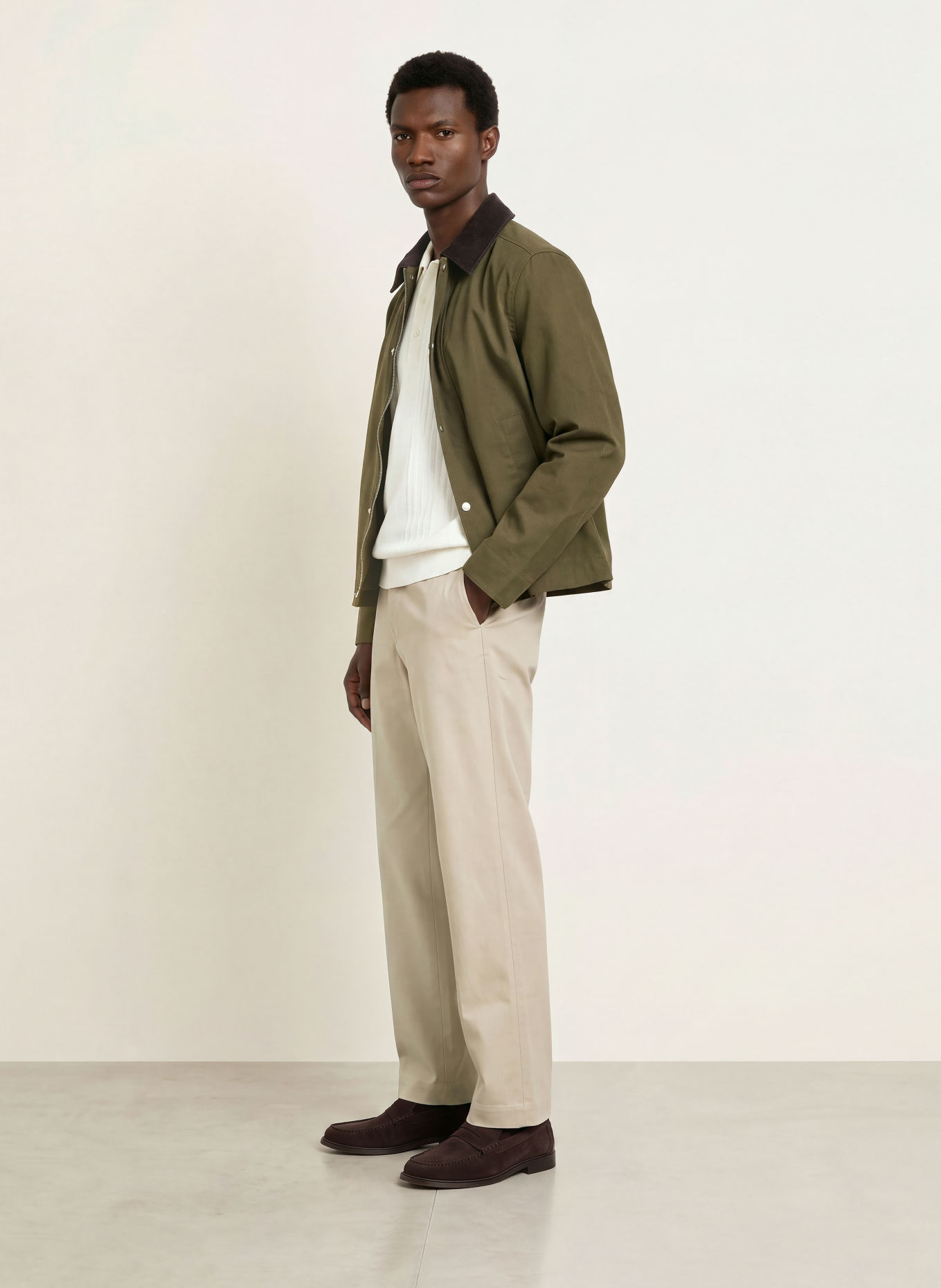 ARKET Jacke im Materialmix: OLIV / DUNKELBRAUN