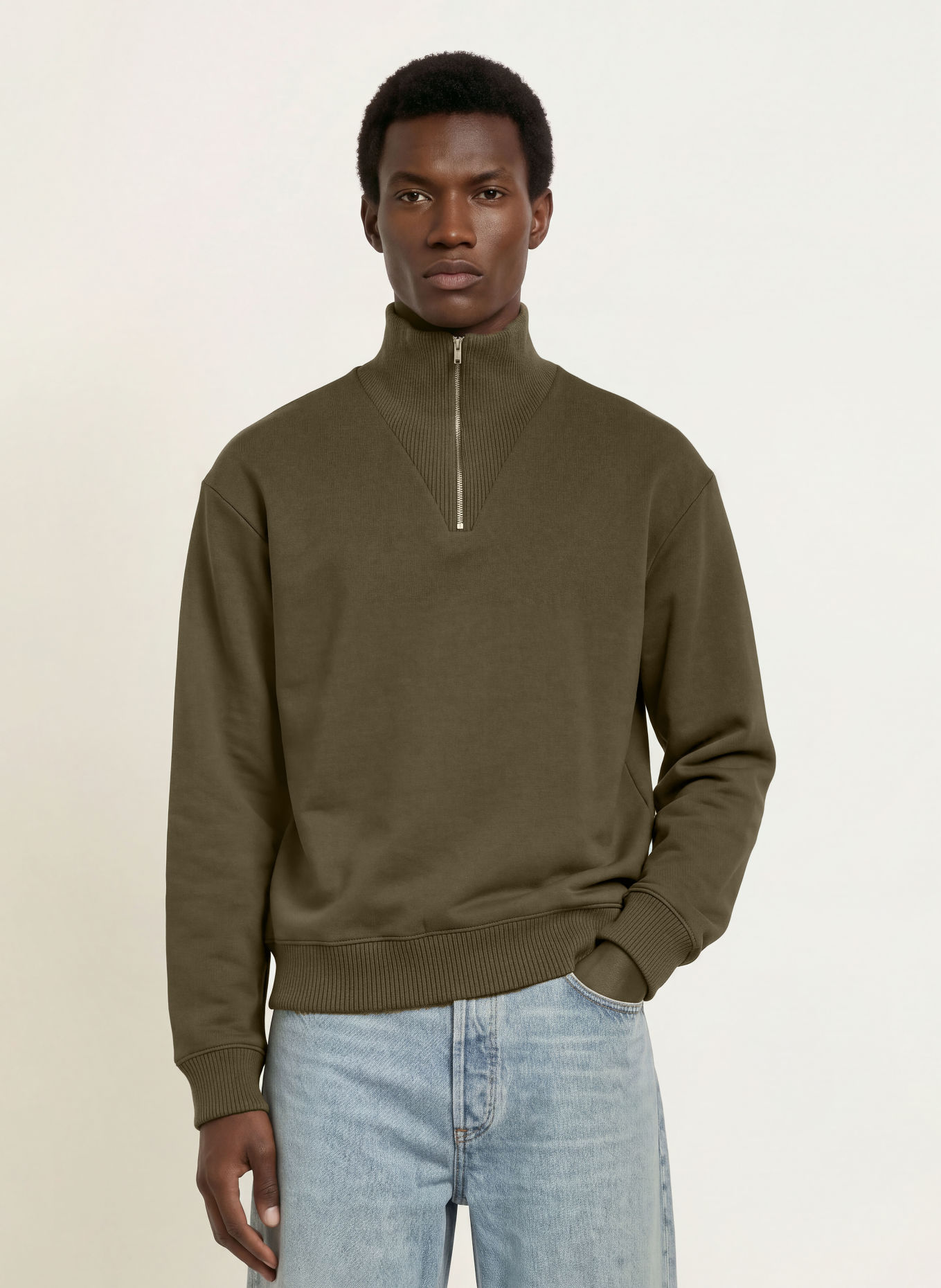 ARKET Sweater met halve rits: OLIJF