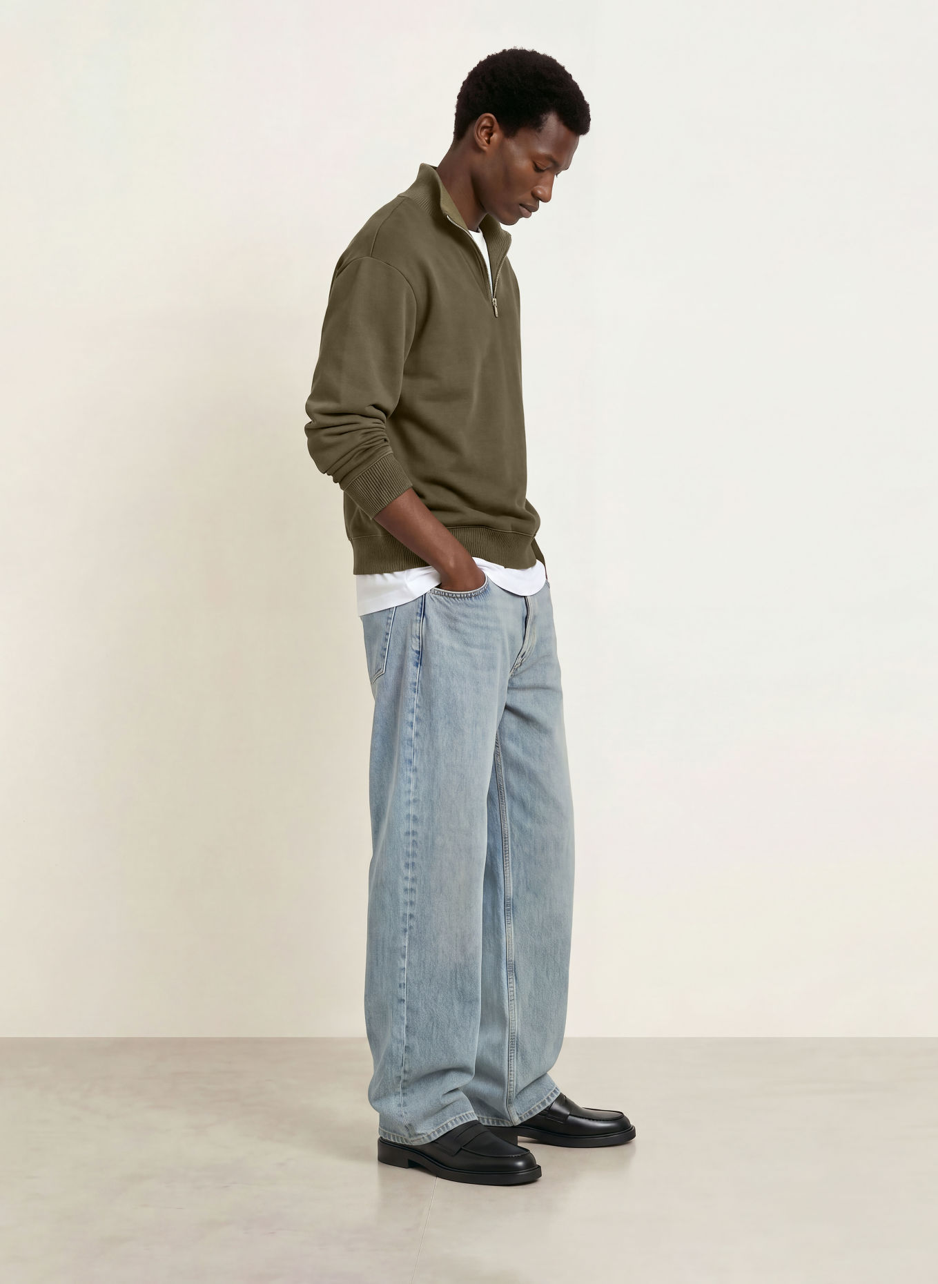 ARKET Sweater met halve rits: OLIJF