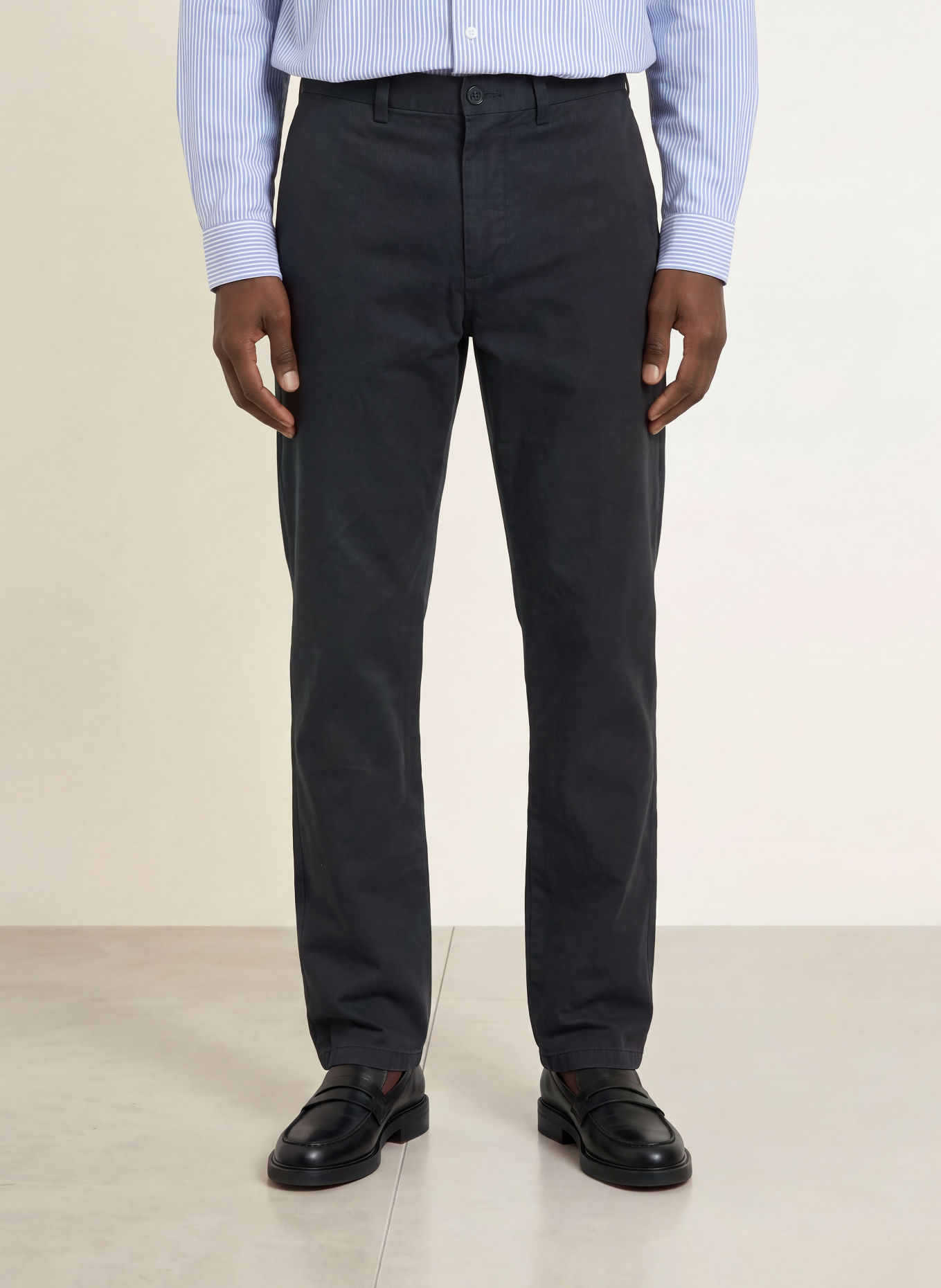 ARKET Chinos EMORY Regular Fit: MØRKEBLÅ
