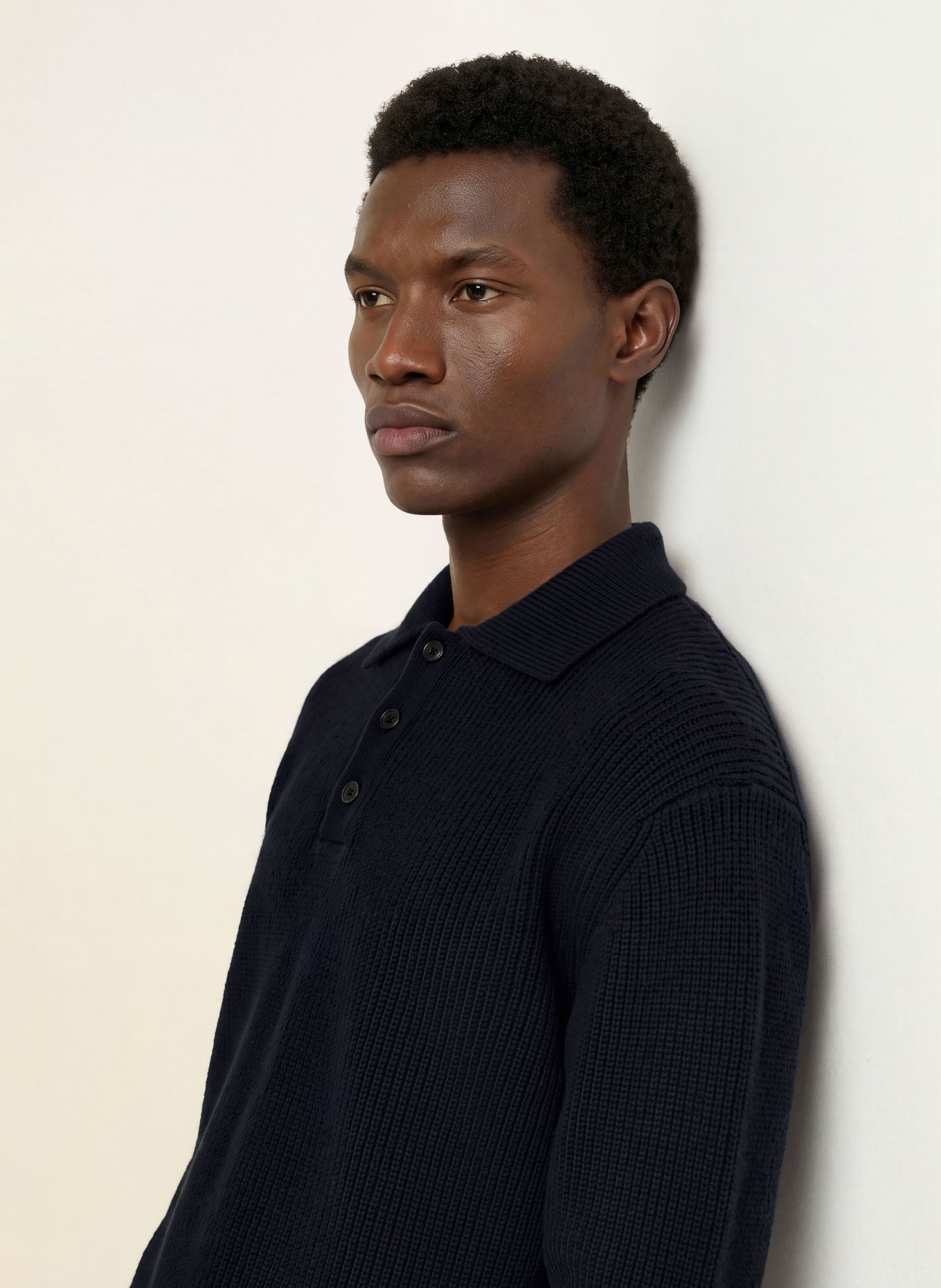 ARKET Gebreid poloshirt: DONKERBLAUW