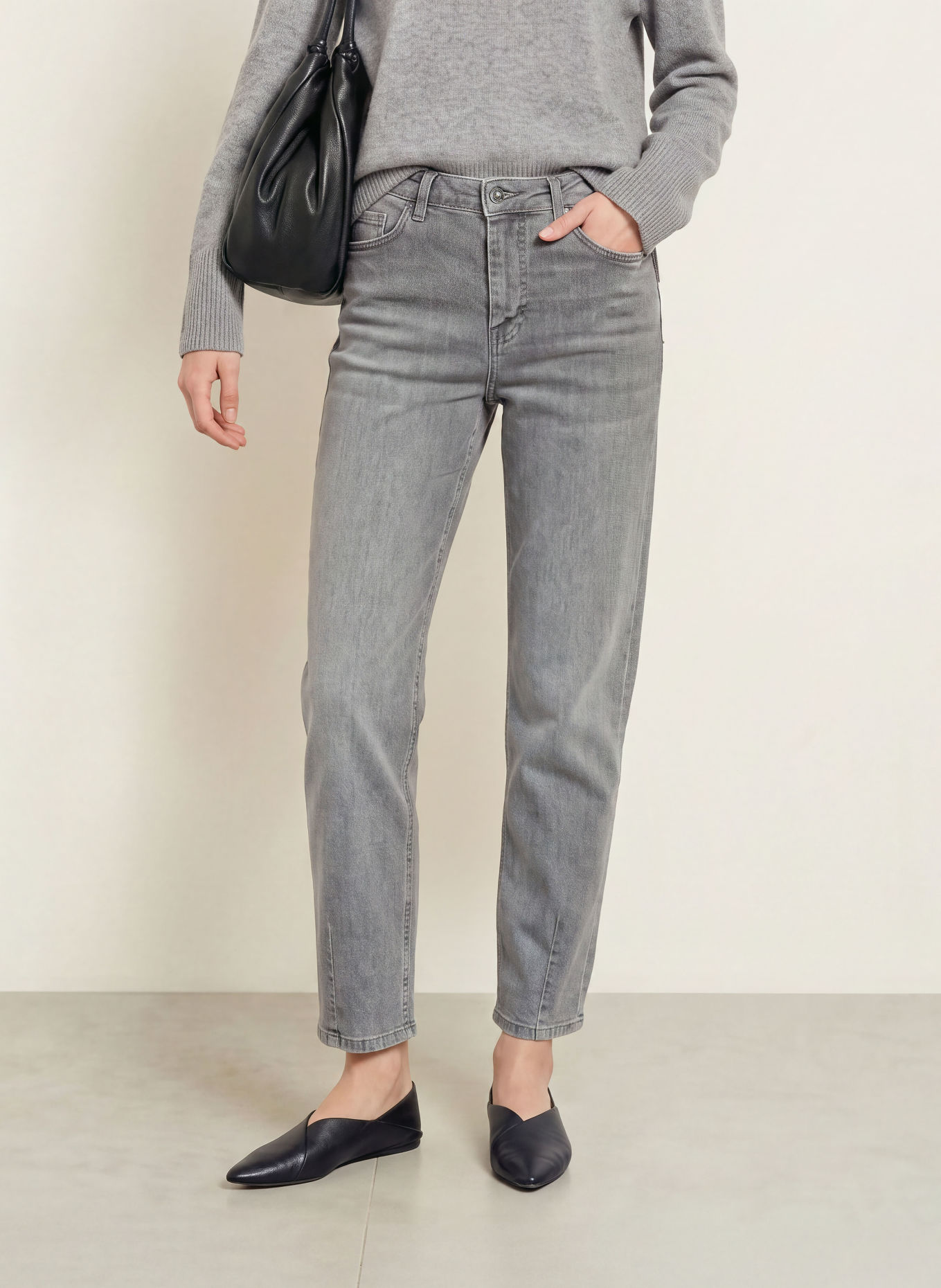monari Barrel-leg jeans with rhinestones: 846 LIGHT GREY