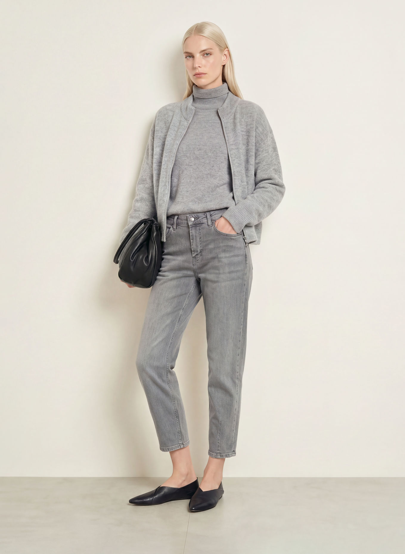 monari Barrel-leg jeans with rhinestones: 846 LIGHT GREY