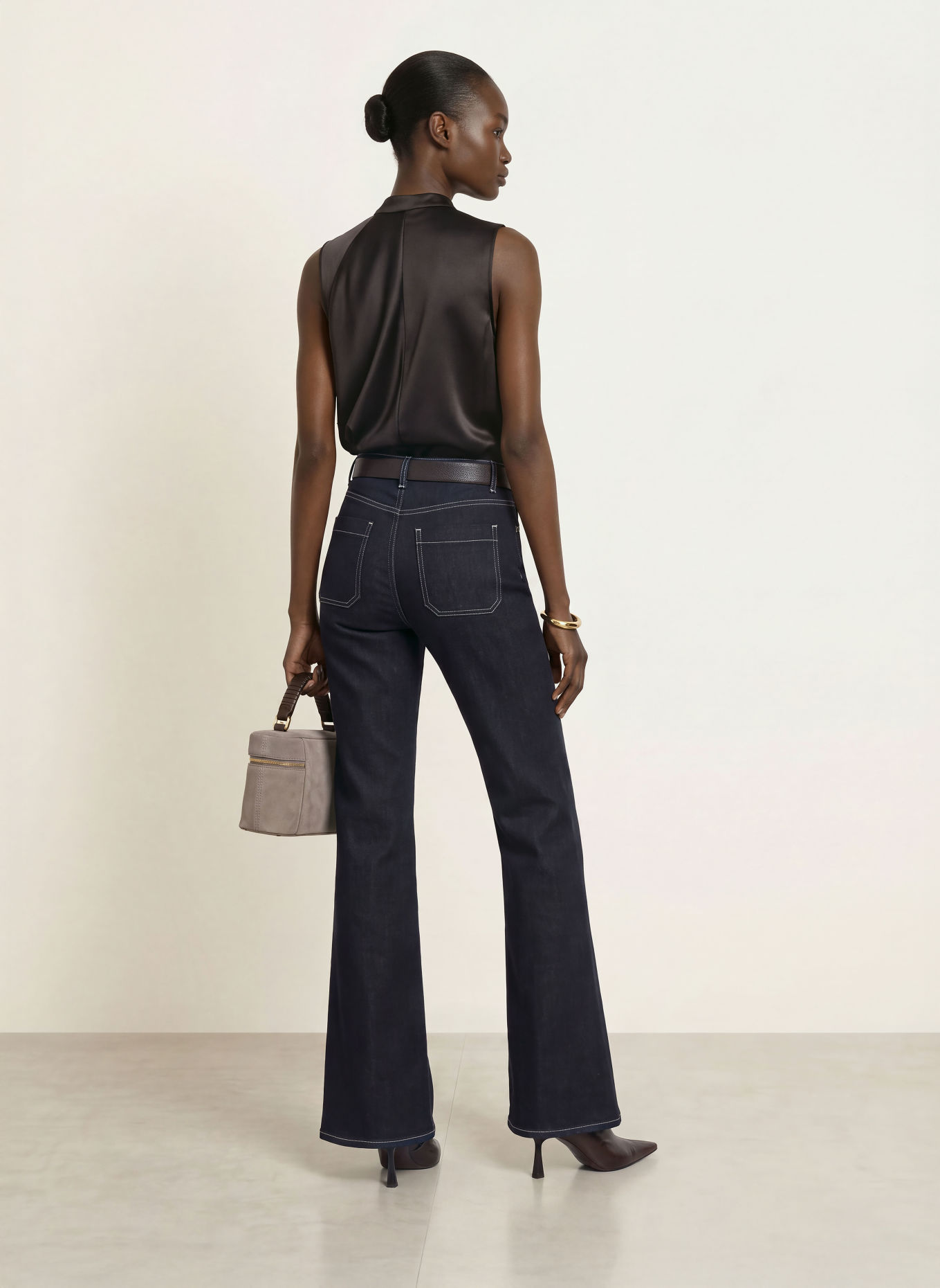 REISS Blusentop GIA aus Seide: DUNKELGRAU
