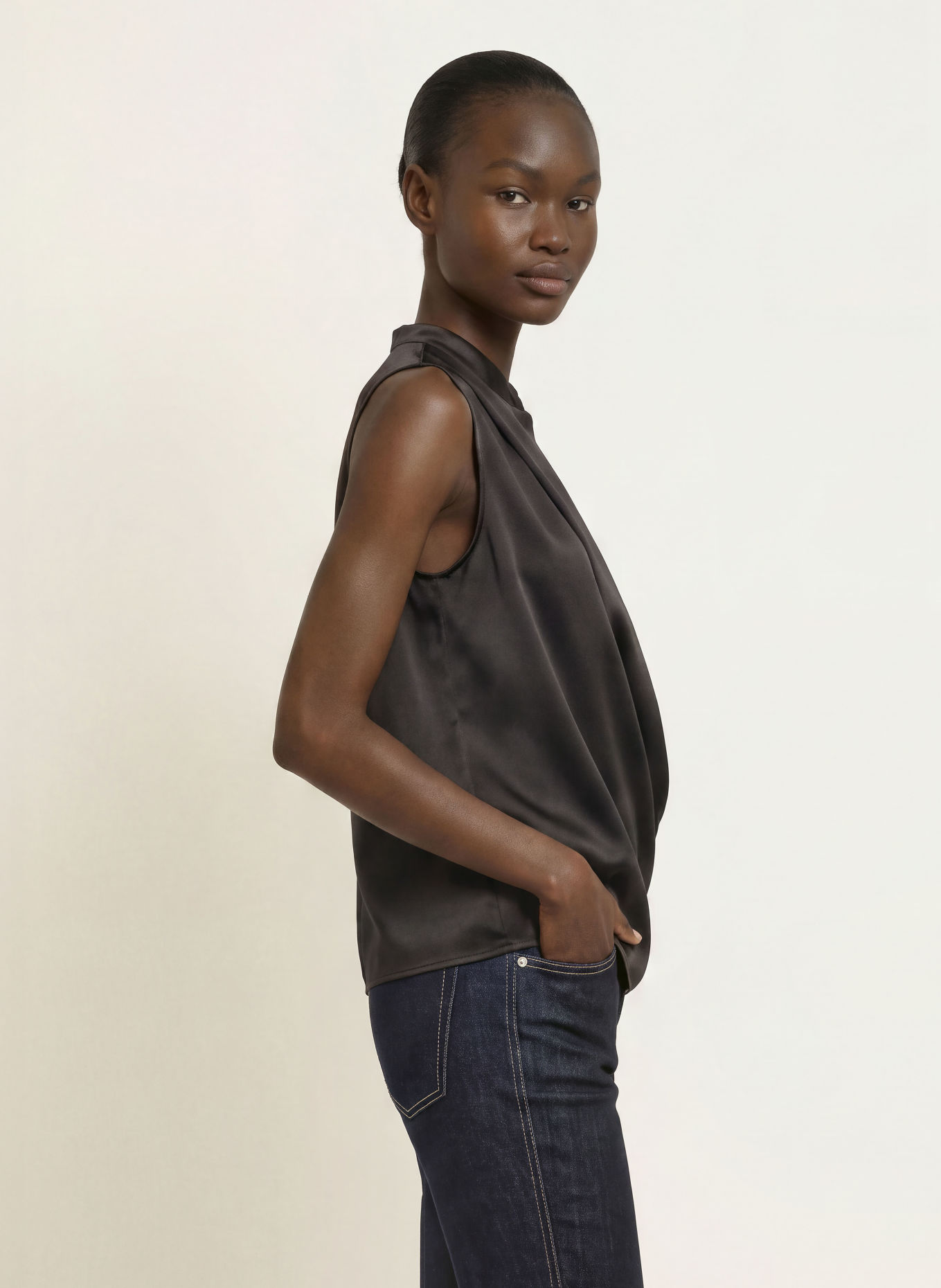 REISS Blusentop GIA aus Seide: DUNKELGRAU