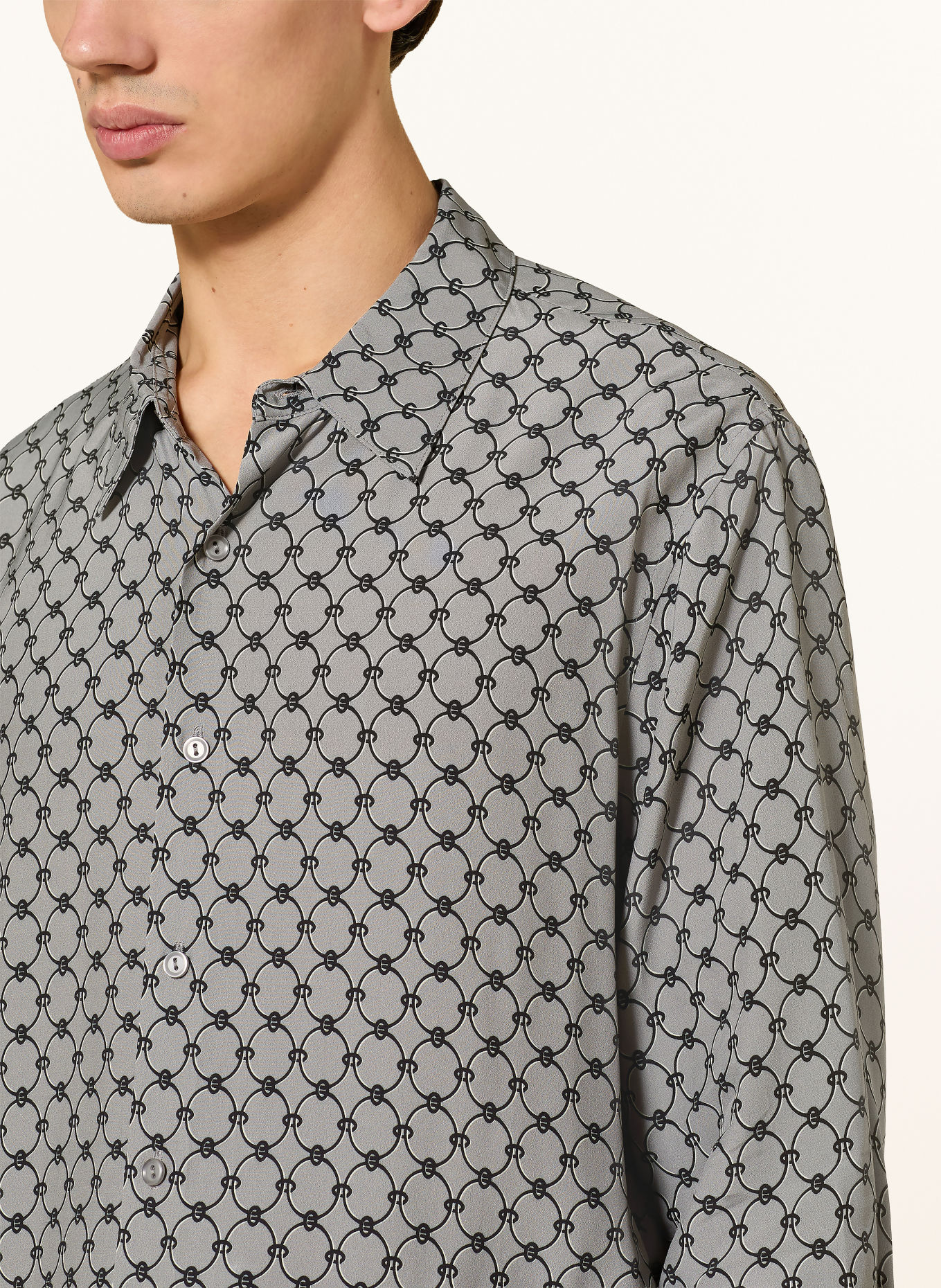 SANDRO Satinhemd Comfort Fit: GRAU / WEISS / SCHWARZ