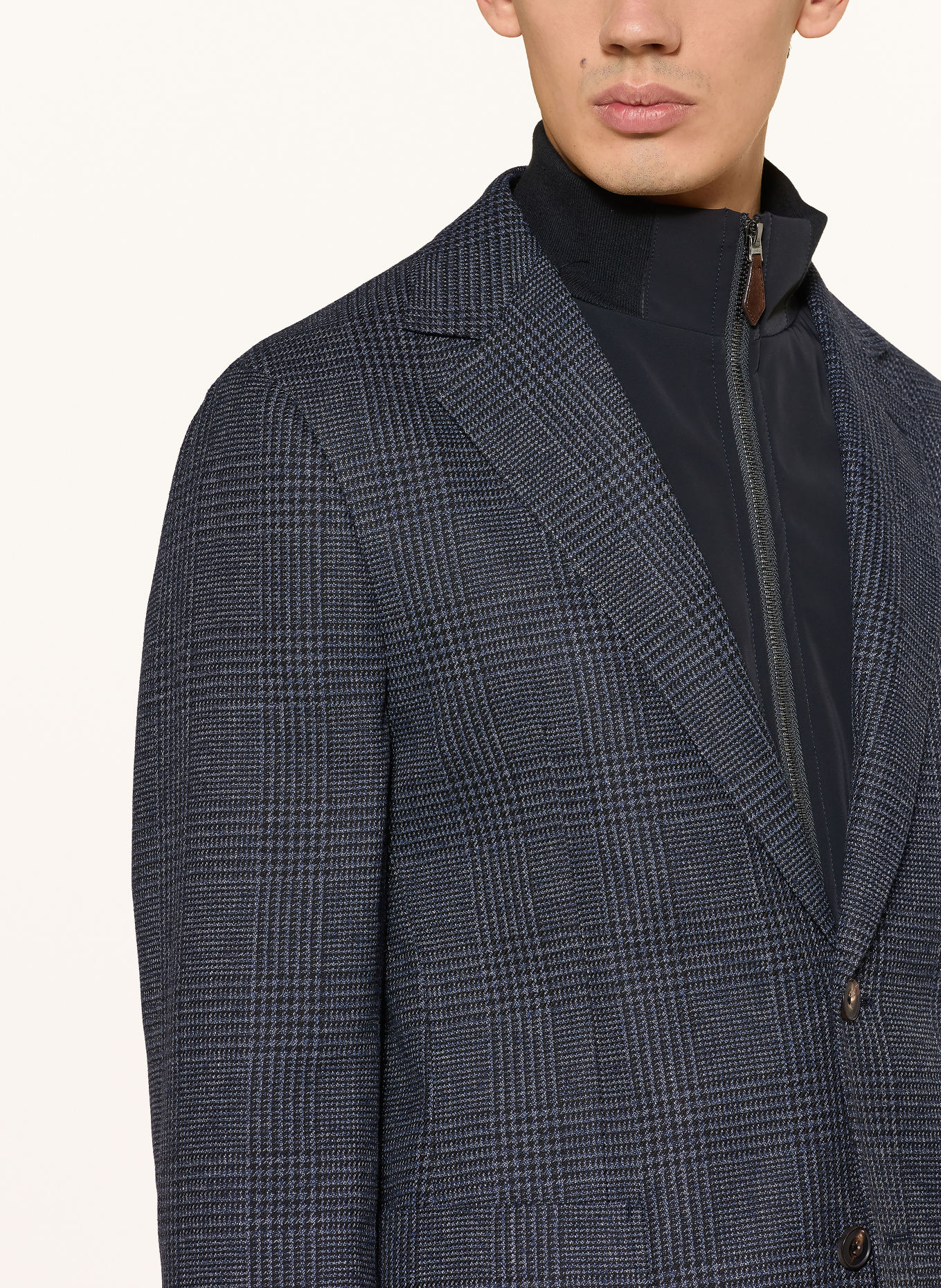REISS Sako KYLE Extra Slim Fit s odnímatelným límcem: TMAVĚ MODRÁ / ČERNÁ