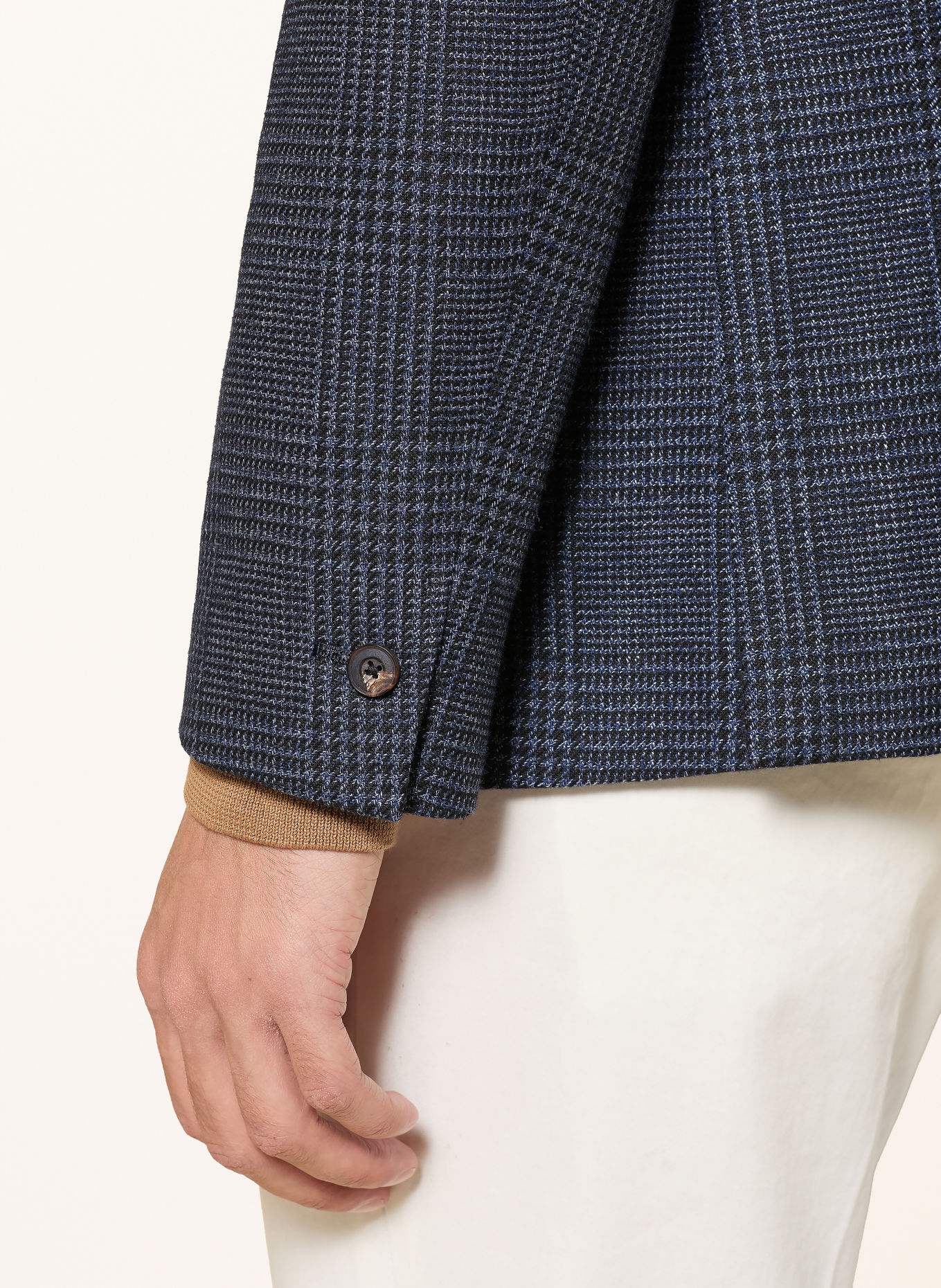 REISS Sako KYLE Extra Slim Fit s odnímatelným límcem: TMAVĚ MODRÁ / ČERNÁ