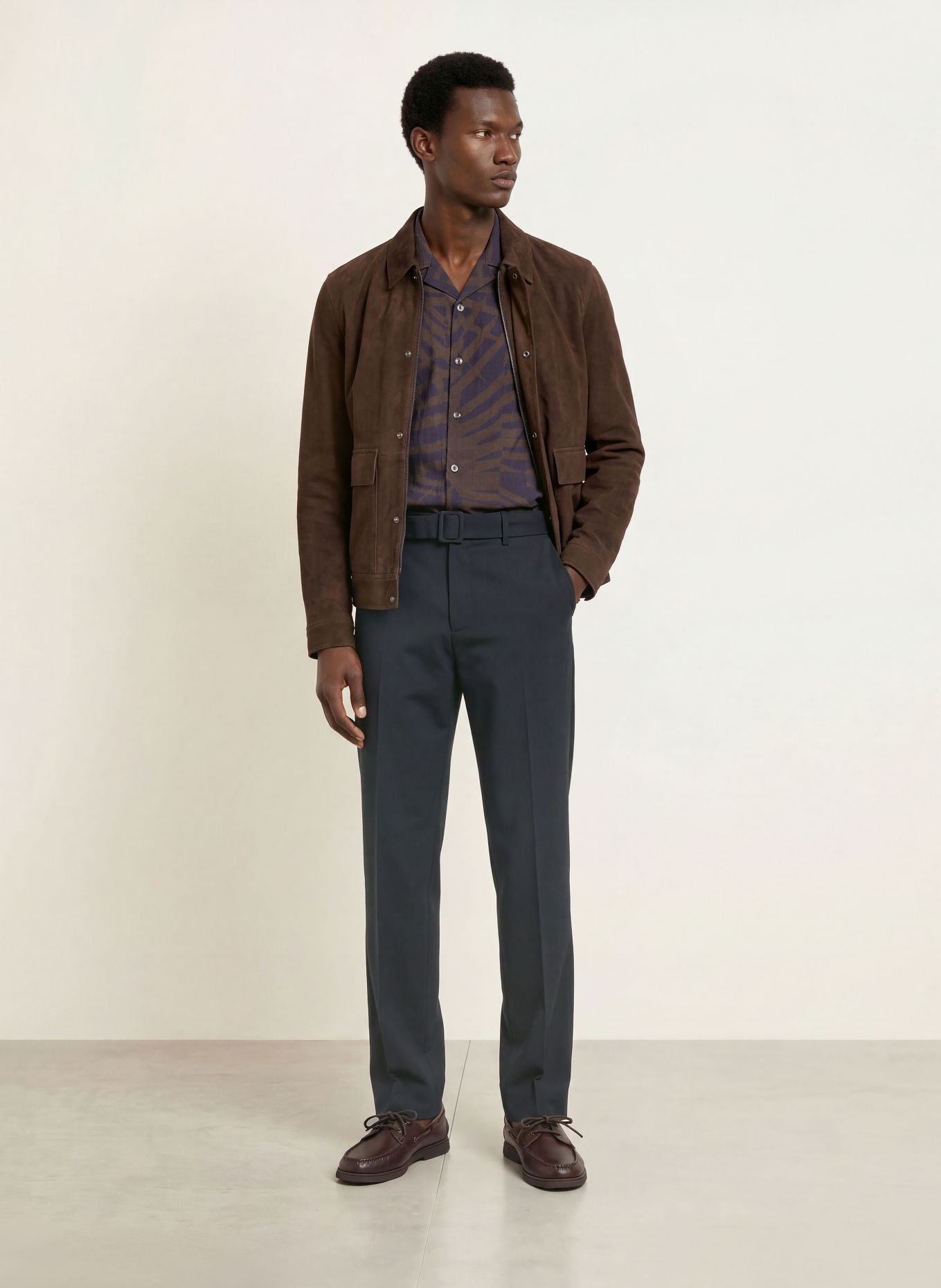 REISS Chino kalhoty PESHI Relaxed Fit: TMAVĚ MODRÁ
