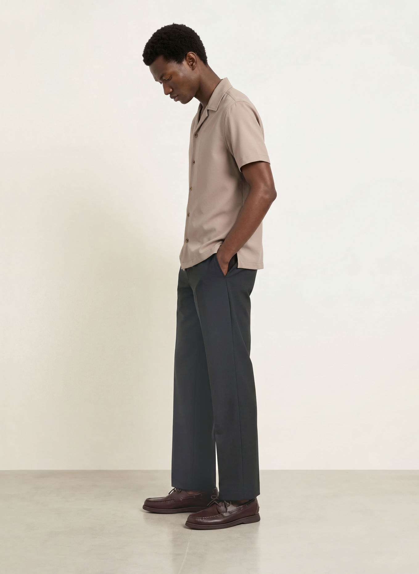 REISS Letní košile RIVER Comfort Fit z džerseje: BÉŽOVÁ