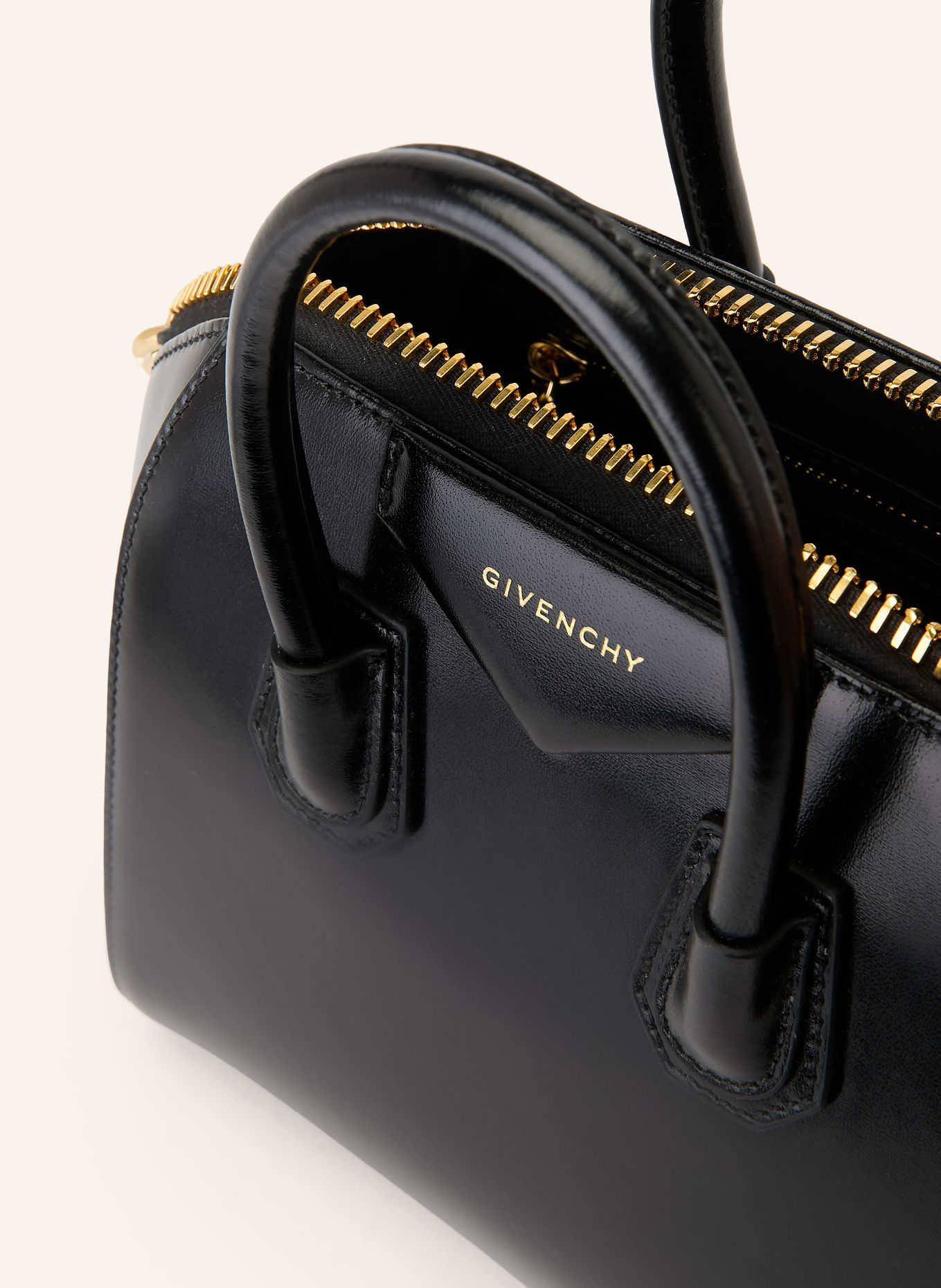 GIVENCHY ANTIGONA MINI Handbag: BLACK / GOLD