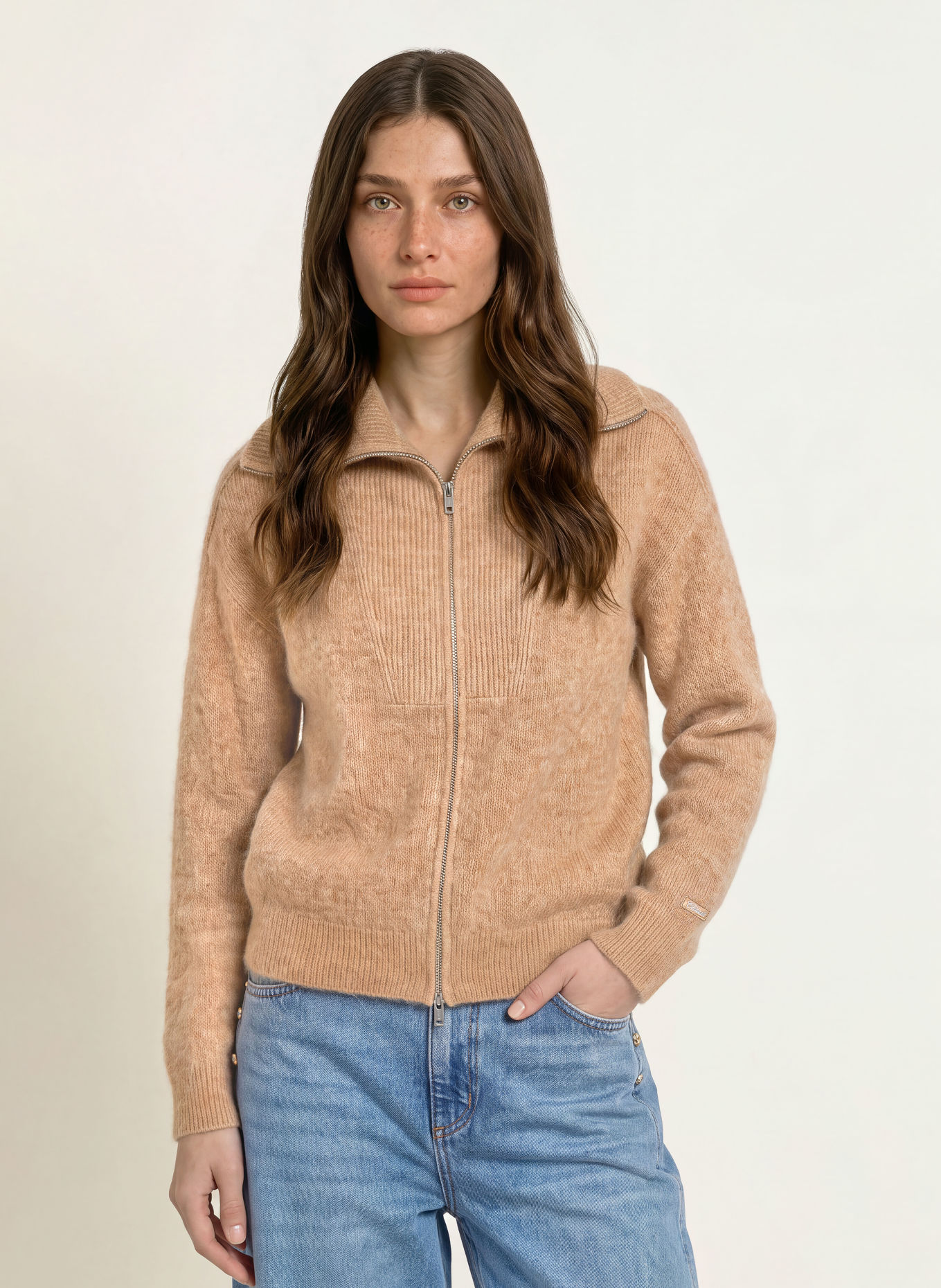 CLAUDIE PIERLOT Kardigan z moheru: CAMELOWY