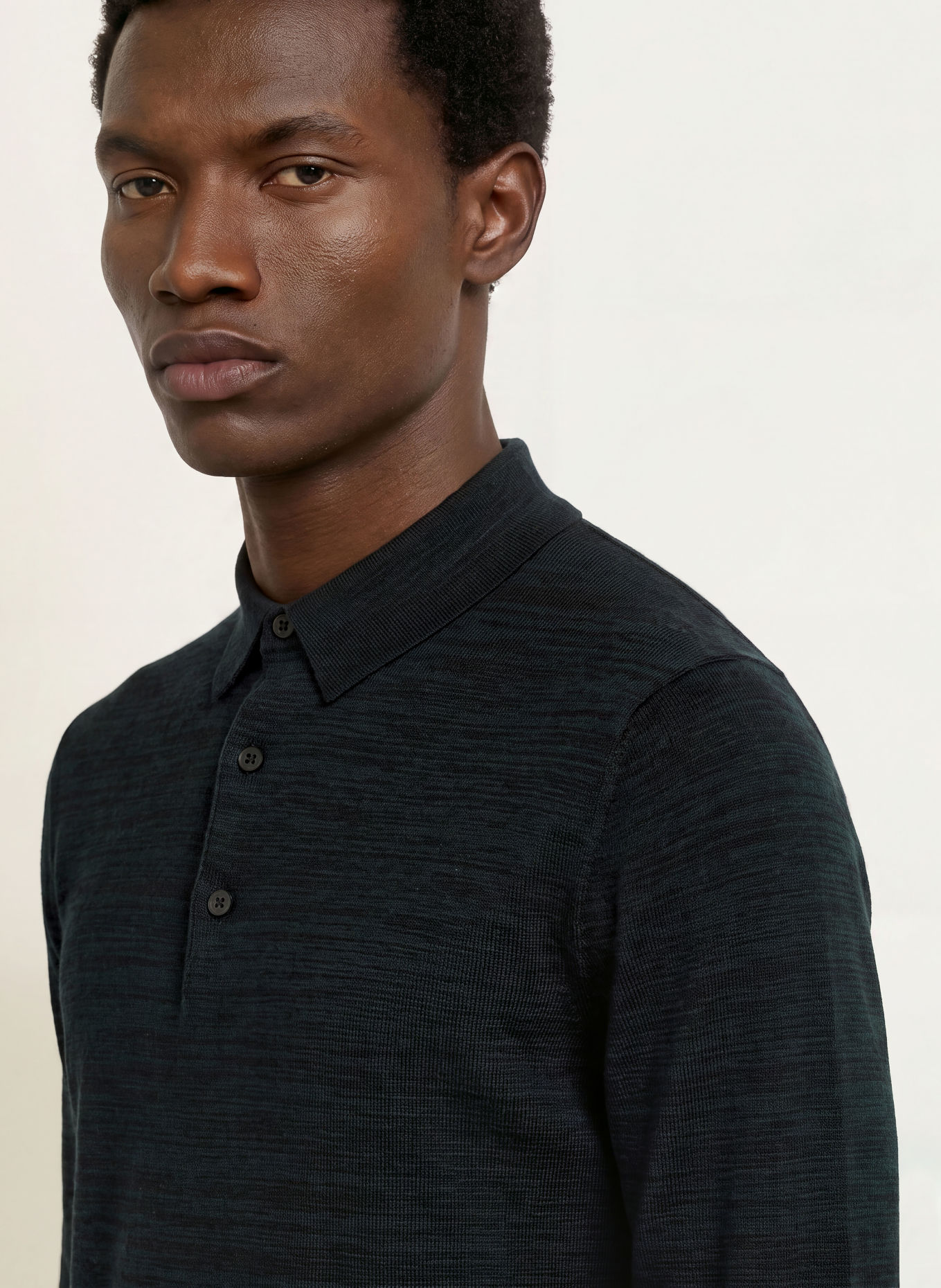 ALLSAINTS Strick-Poloshirt BETON: SCHWARZ / DUNKELGRÜN