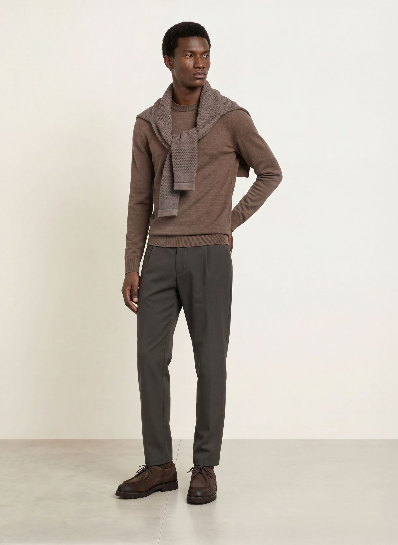 S. N. S. HERNING SOLO Sweater: BROWN