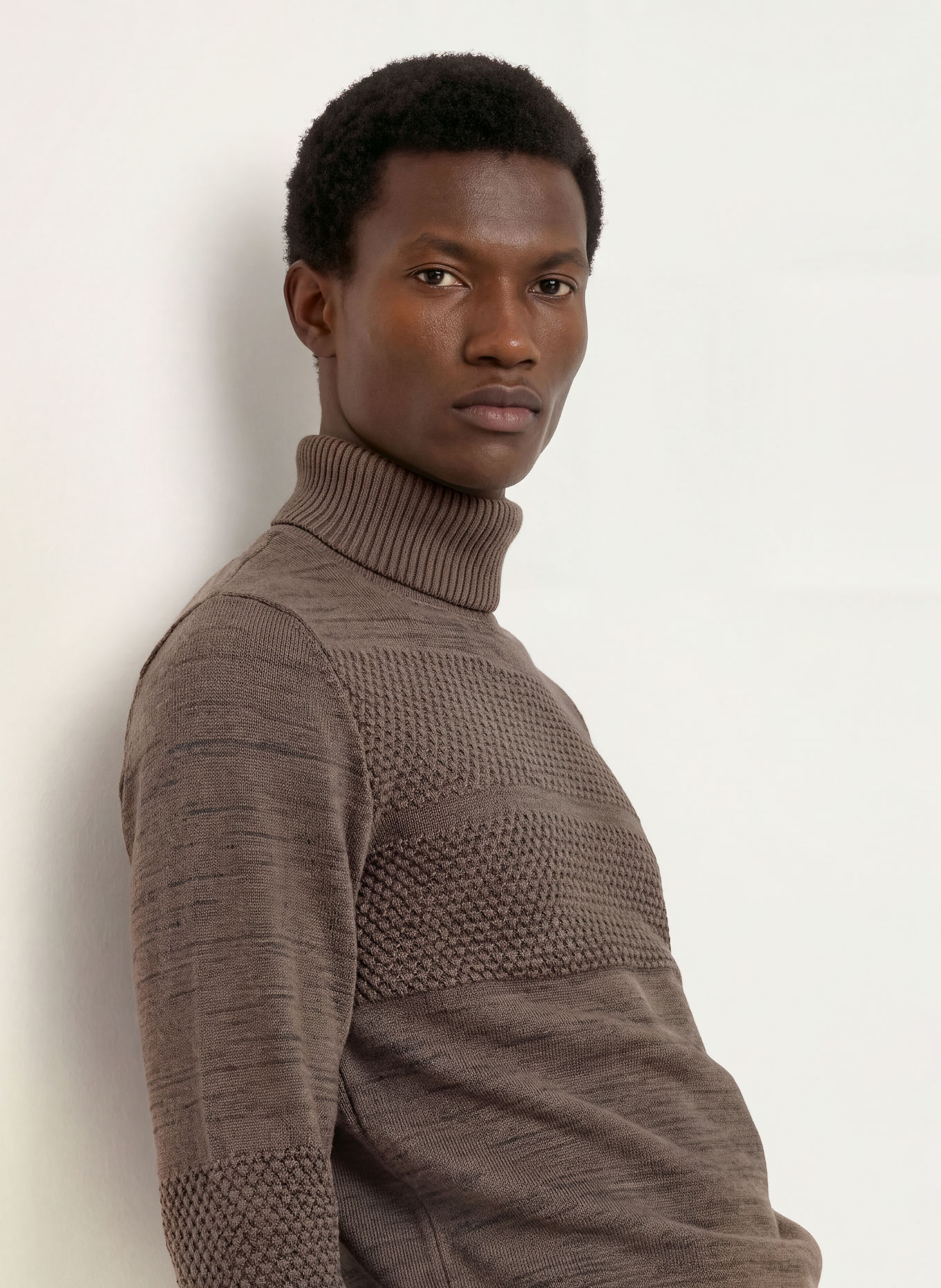 S. N. S. HERNING Sweater: BROWN