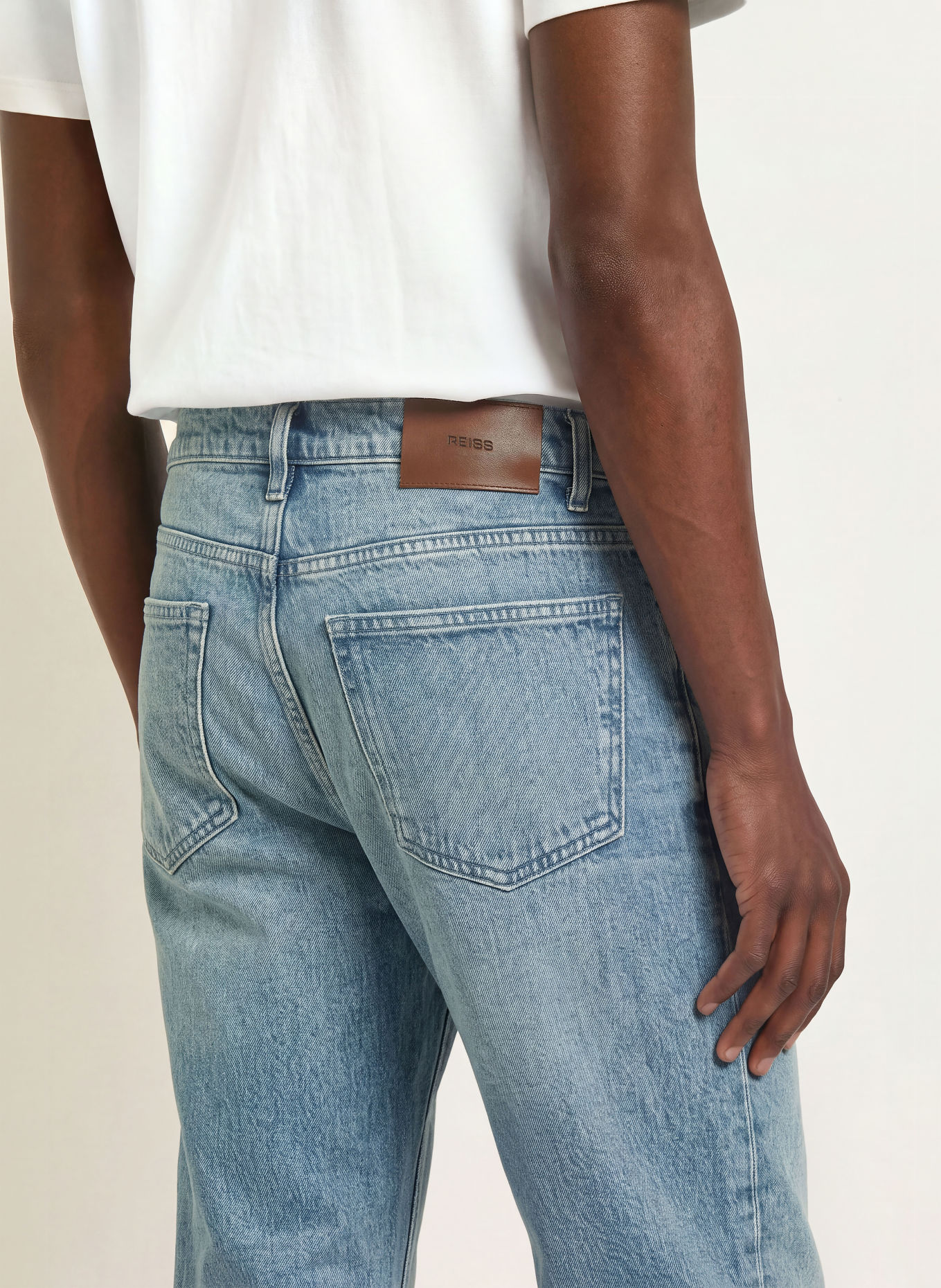 REISS Jeans KEITH Relaxed Straight Fit: 45 LIGHT BLUE