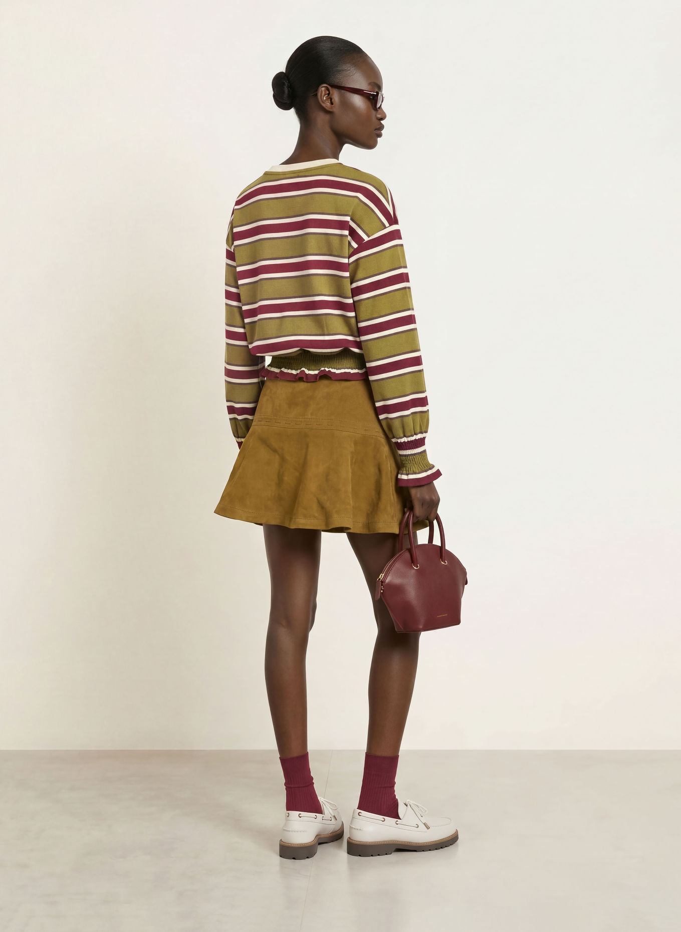 CLAUDIE PIERLOT Longsleeve mit Rüschen: OLIV / DUNKELROT / WEISS