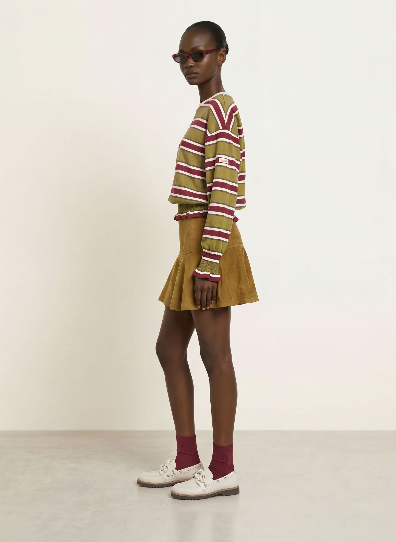 CLAUDIE PIERLOT Longsleeve mit Rüschen: OLIV / DUNKELROT / WEISS