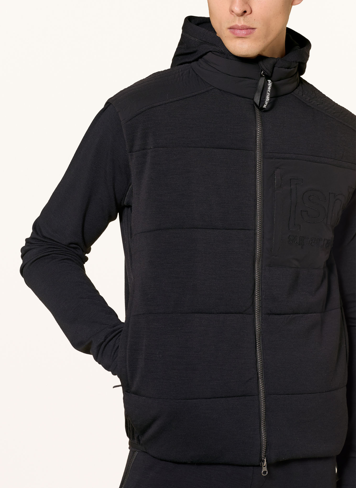 super.natural SHIELD DWR Functional Vest with Merino Wool: BLACK