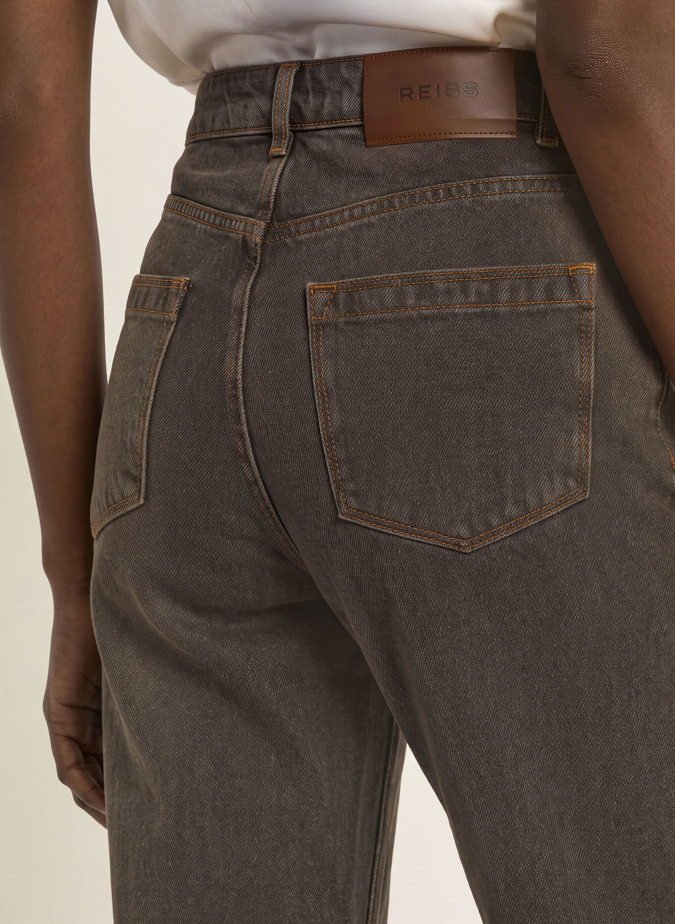 REISS Rovné džíny SELIN: 04 MUSHROOM BROWN