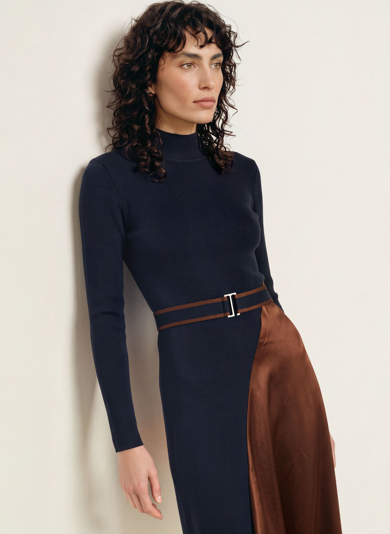 REISS MISTY Knit Dress in a mix of materials: DARK BLUE / BROWN