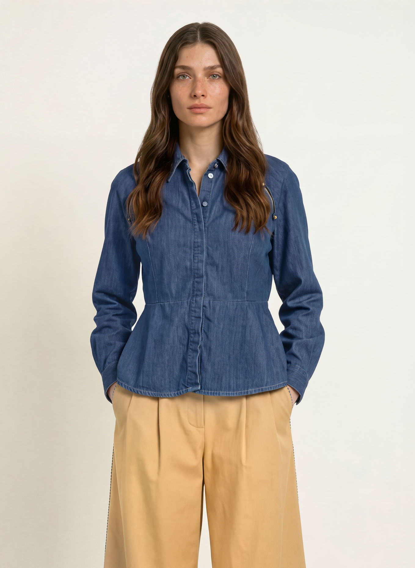 CLAUDIE PIERLOT Jeansbluse mit Cut-outs: DUNKELBLAU