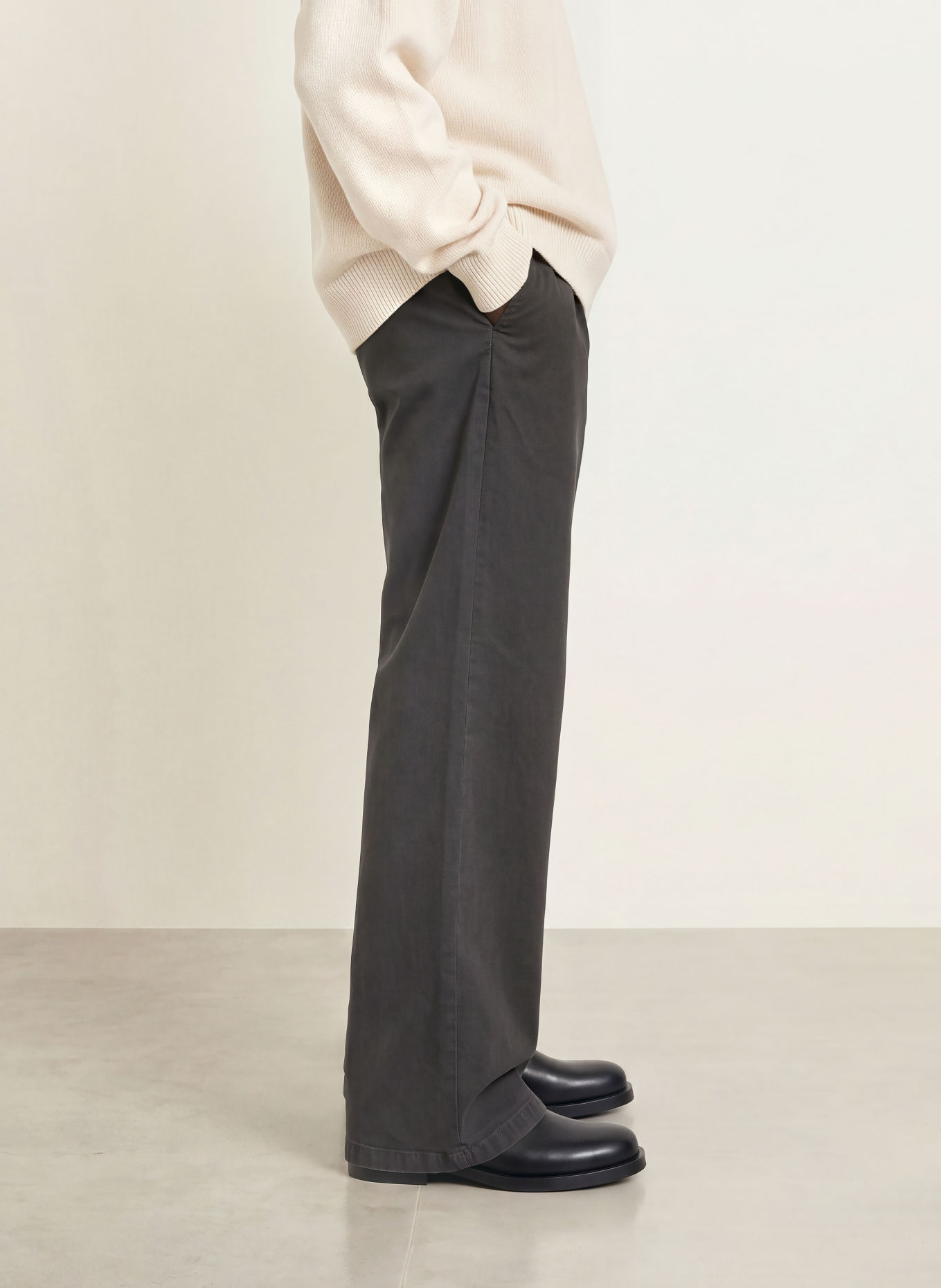 ALLSAINTS Chino ASTON Wide Fit: DONKERGRIJS