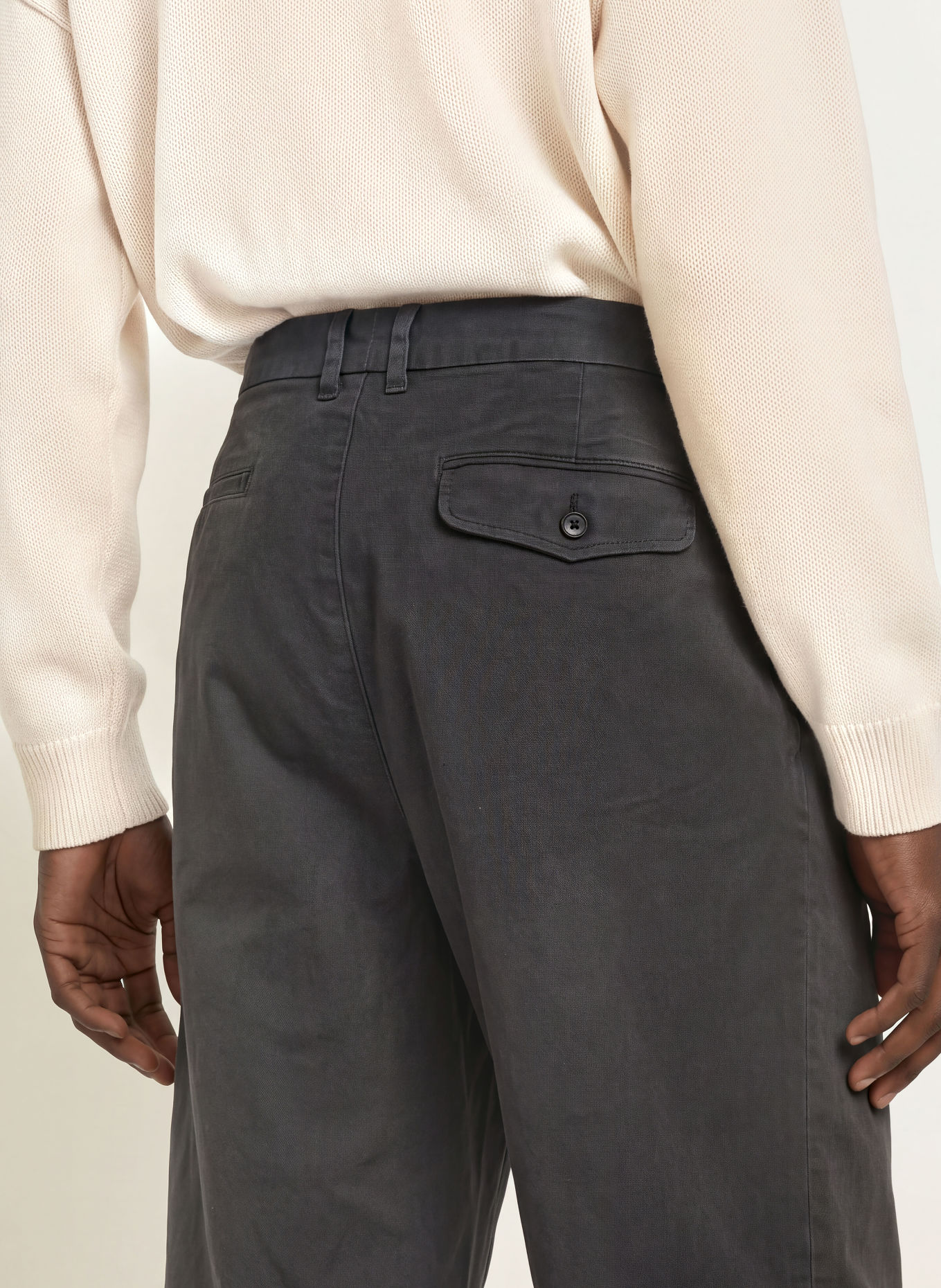 ALLSAINTS Chino ASTON Wide Fit: DONKERGRIJS
