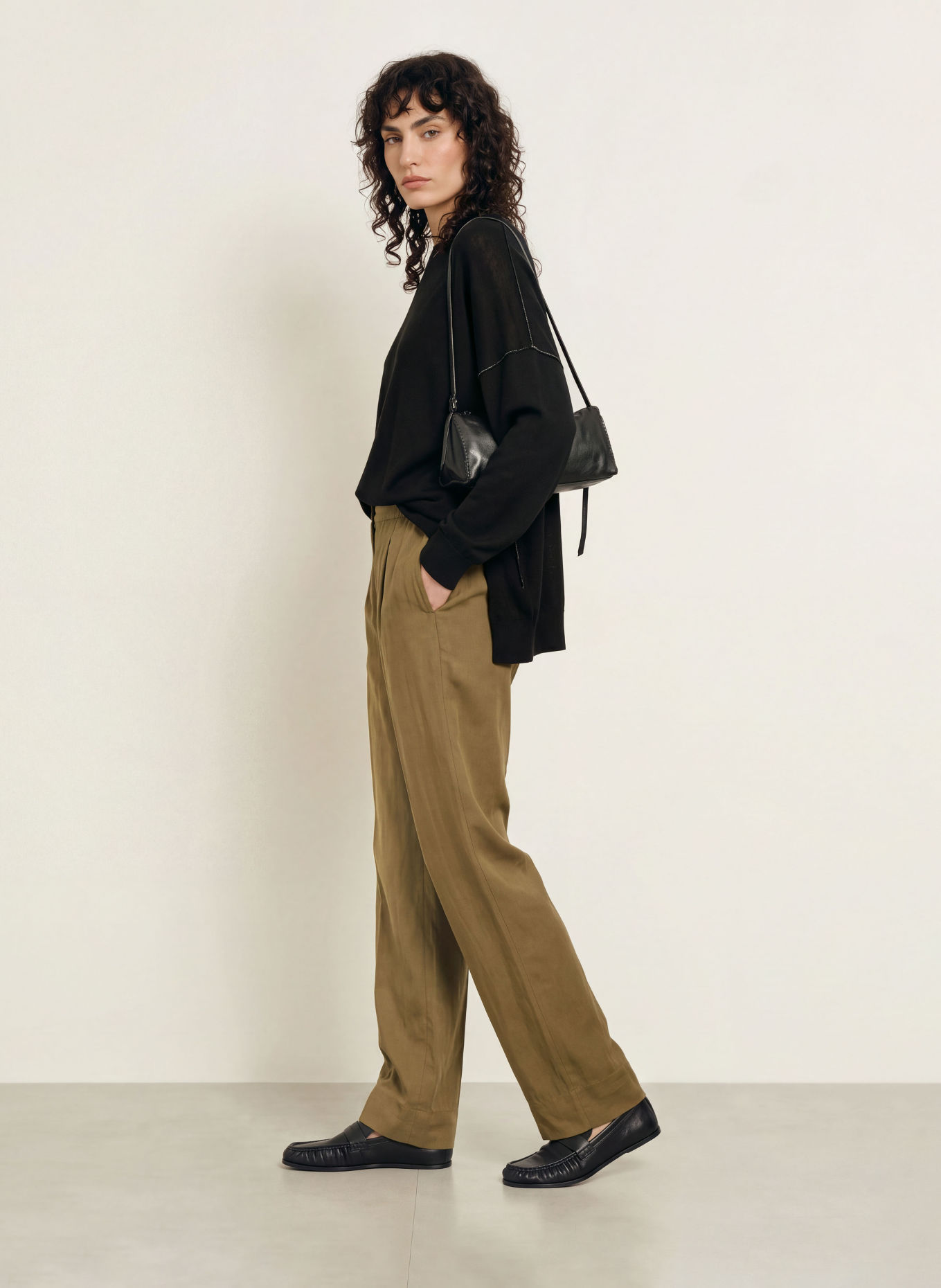 ALLSAINTS Pantalon palazzo en satin: KAKI