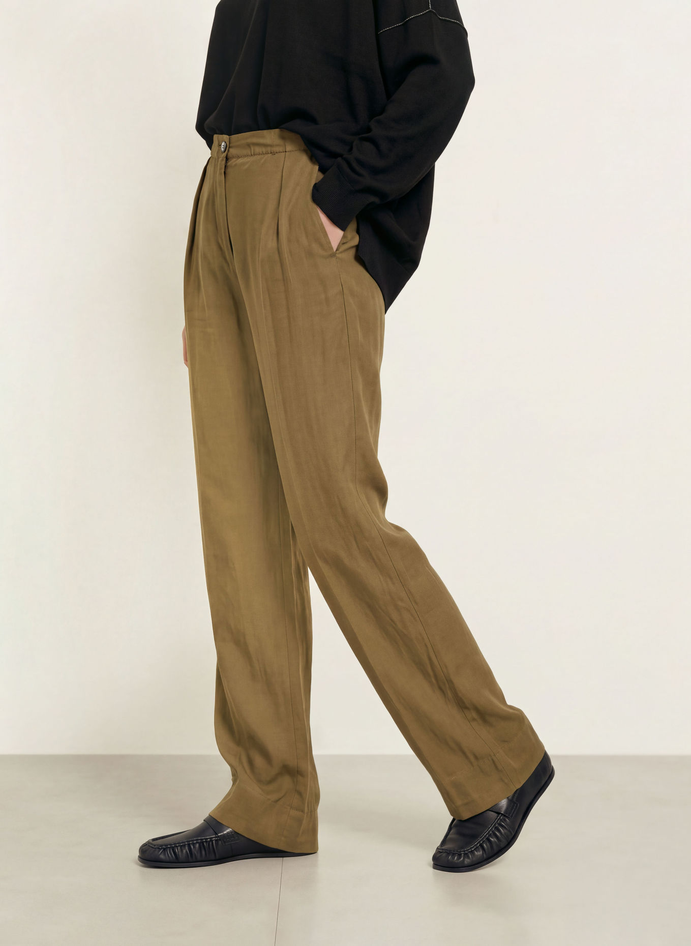 ALLSAINTS Pantalon palazzo en satin: KAKI