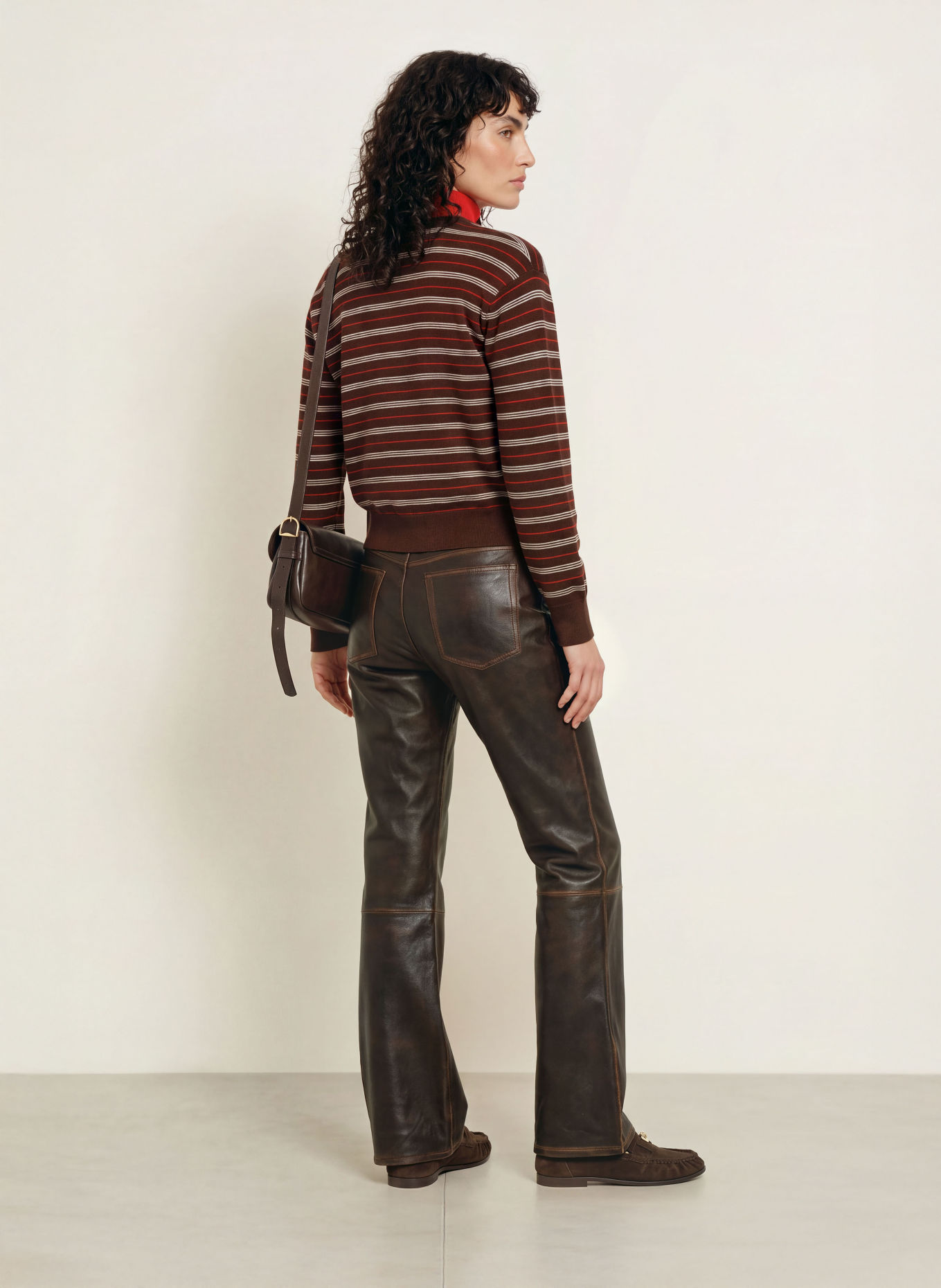 SANDRO Bootcut-Hose aus Leder: DUNKELBRAUN