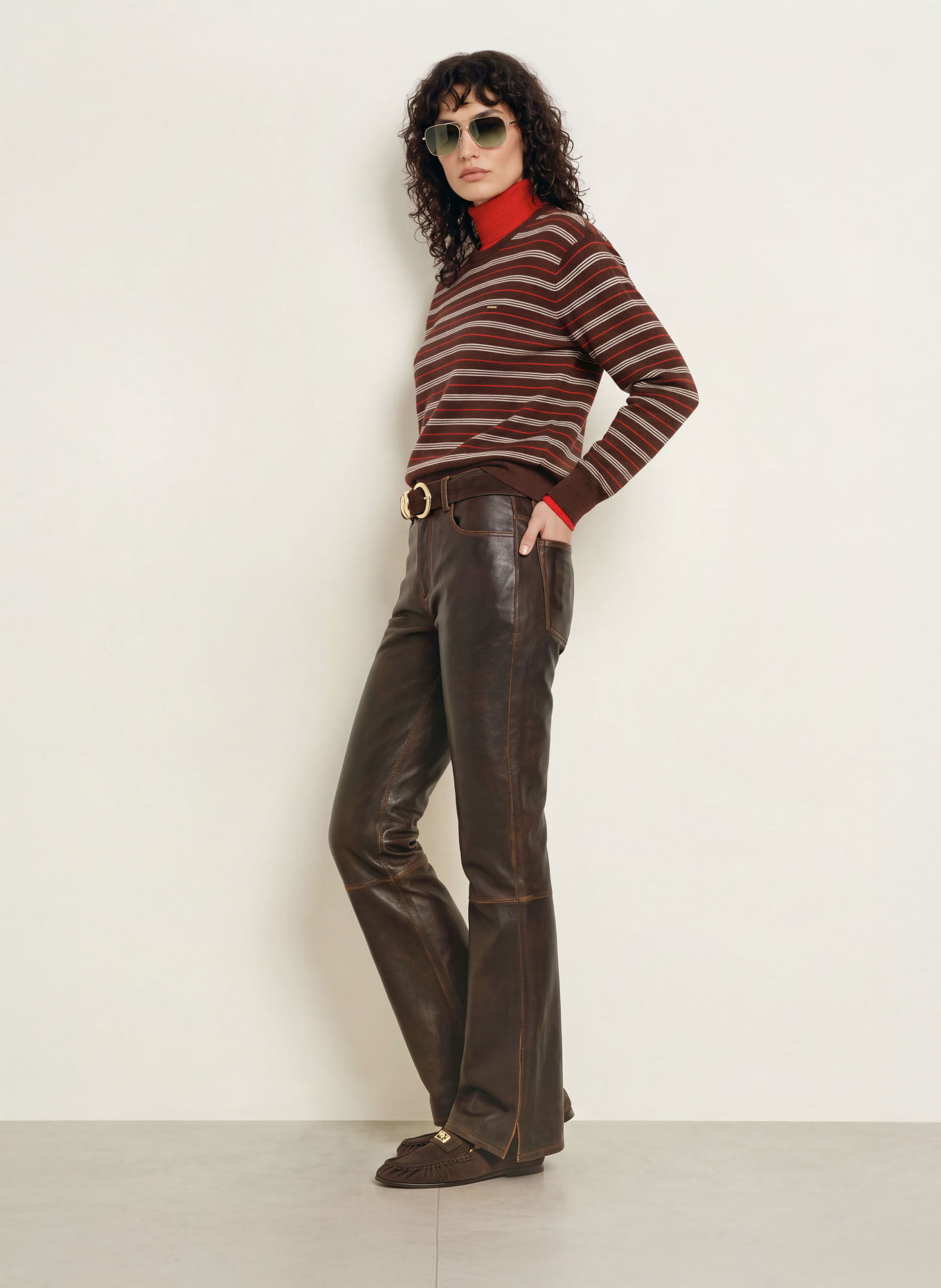 SANDRO Bootcut-Hose aus Leder: DUNKELBRAUN