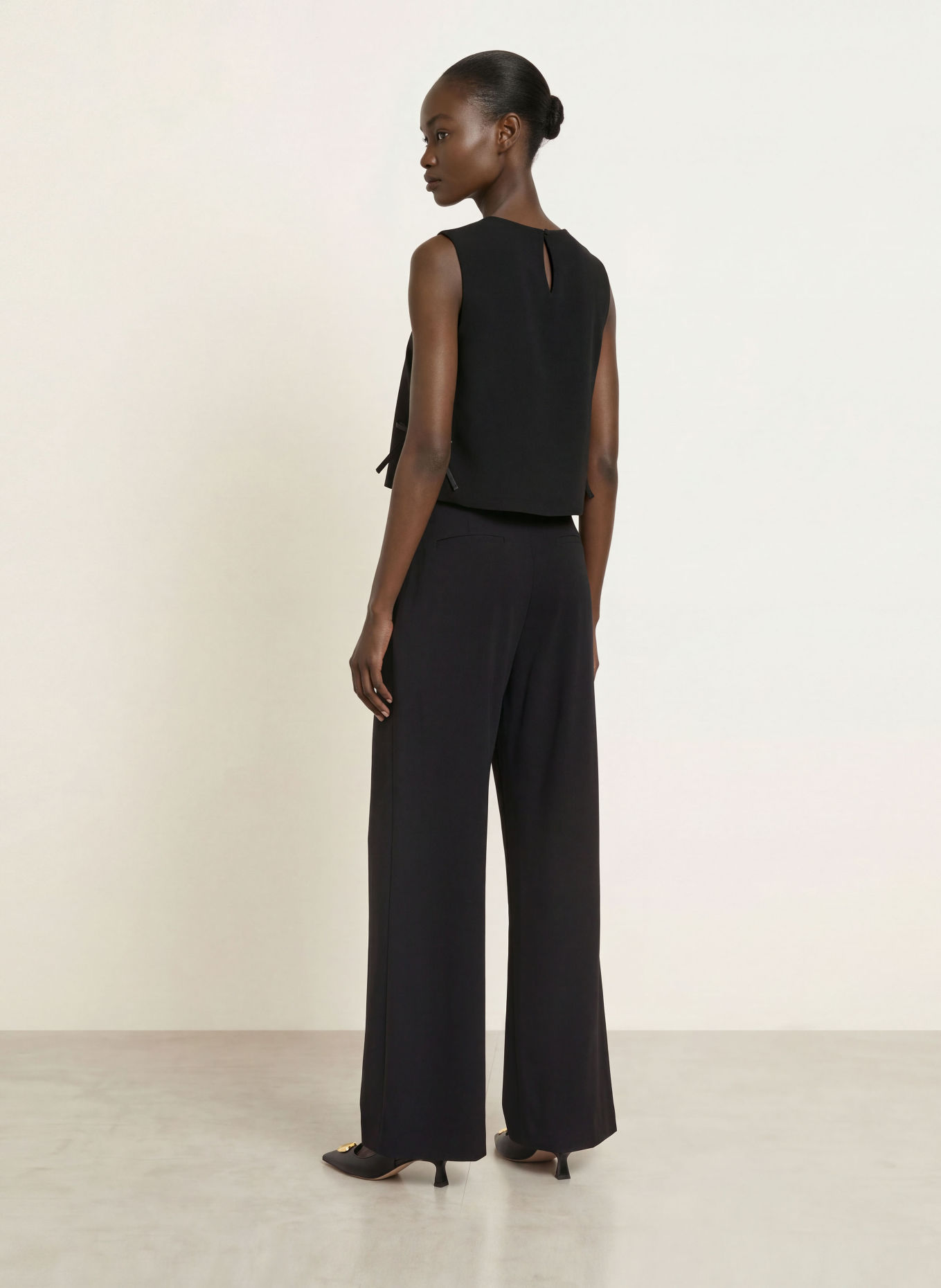 CLAUDIE PIERLOT Top: SCHWARZ