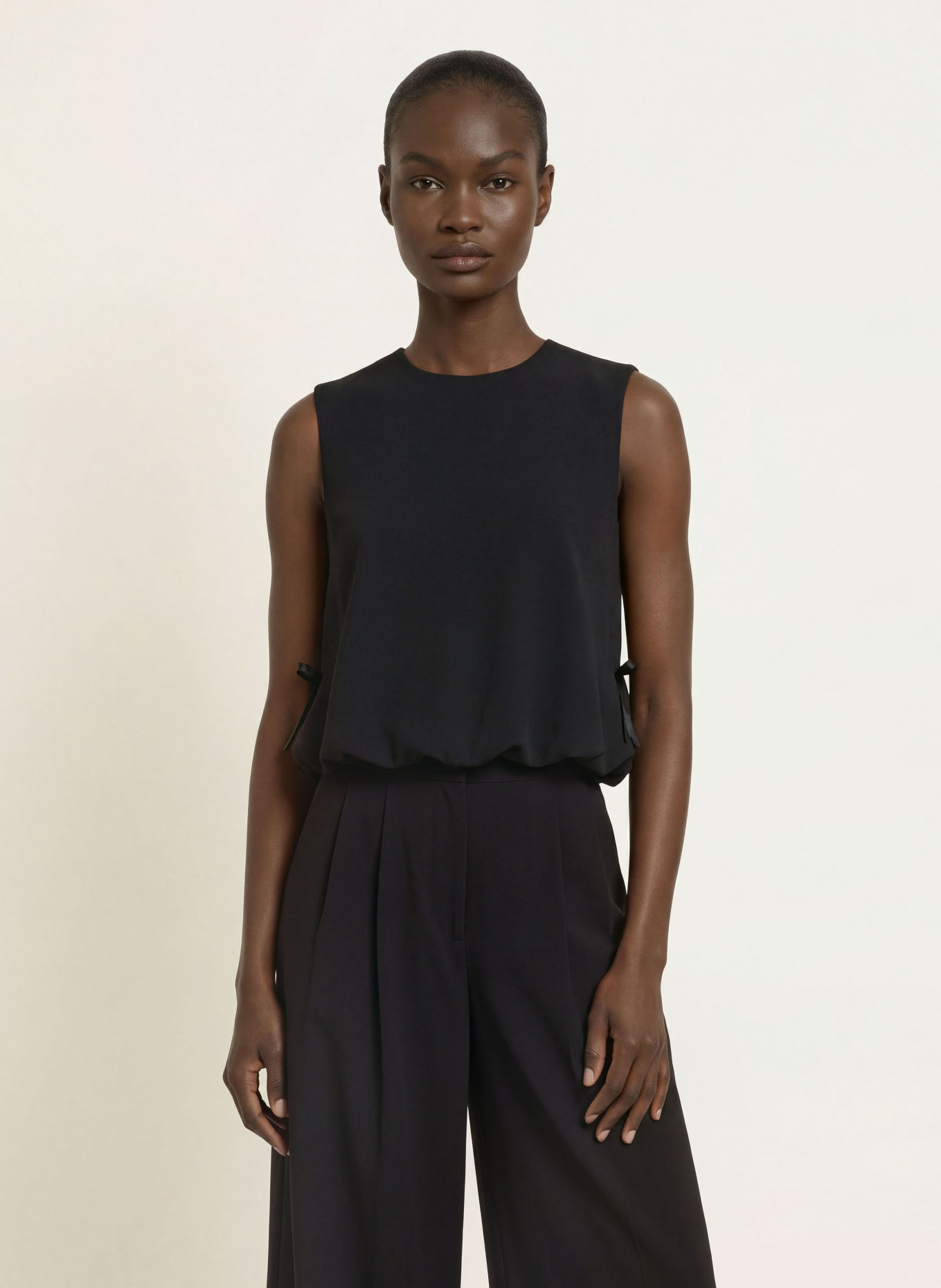 CLAUDIE PIERLOT Top: SCHWARZ