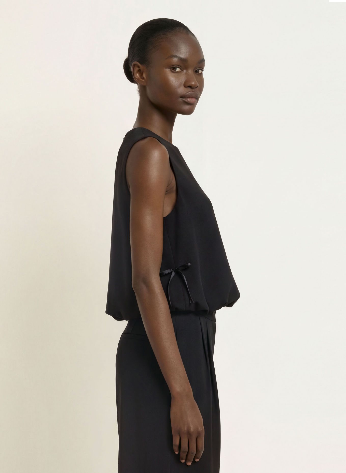 CLAUDIE PIERLOT Top: SCHWARZ